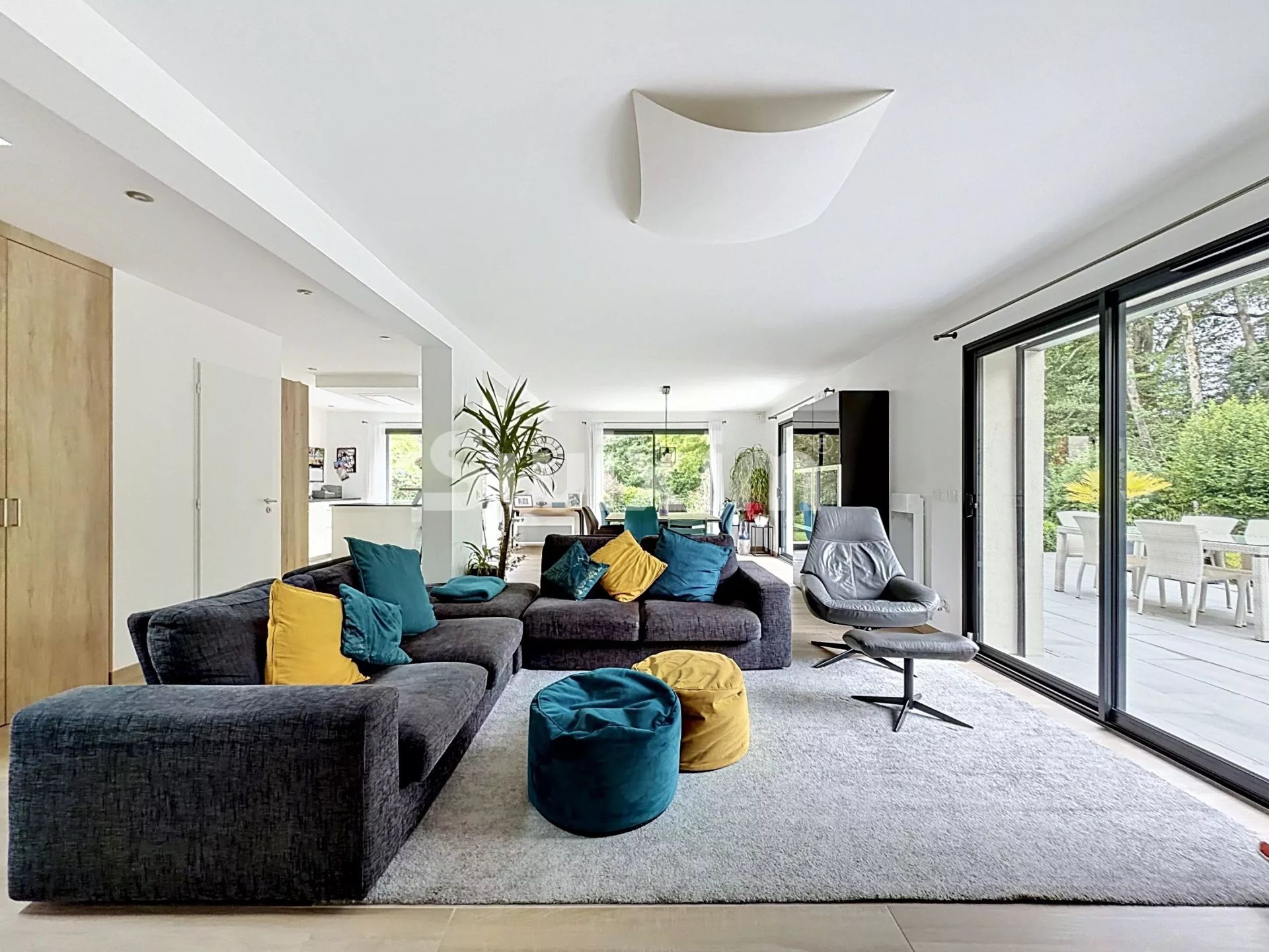 maison 7 Pièces en vente sur Saint-Genis-Pouilly (01630)