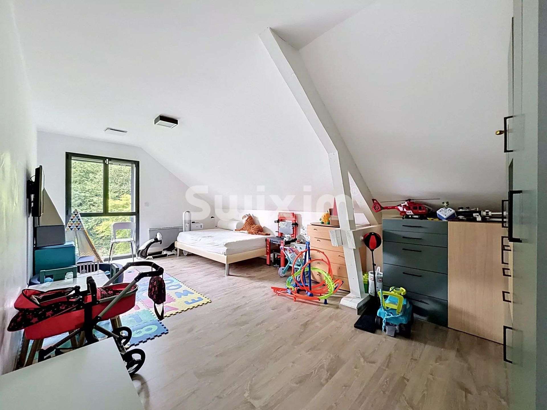 maison 7 Pièces en vente sur Saint-Genis-Pouilly (01630)