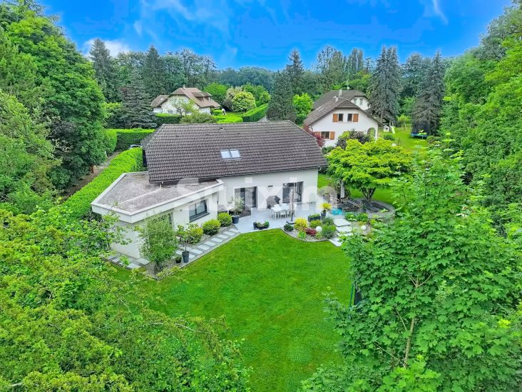 Vente Maison Saint-Genis-Pouilly 7&nbsp;Pièces 216&nbsp;m²