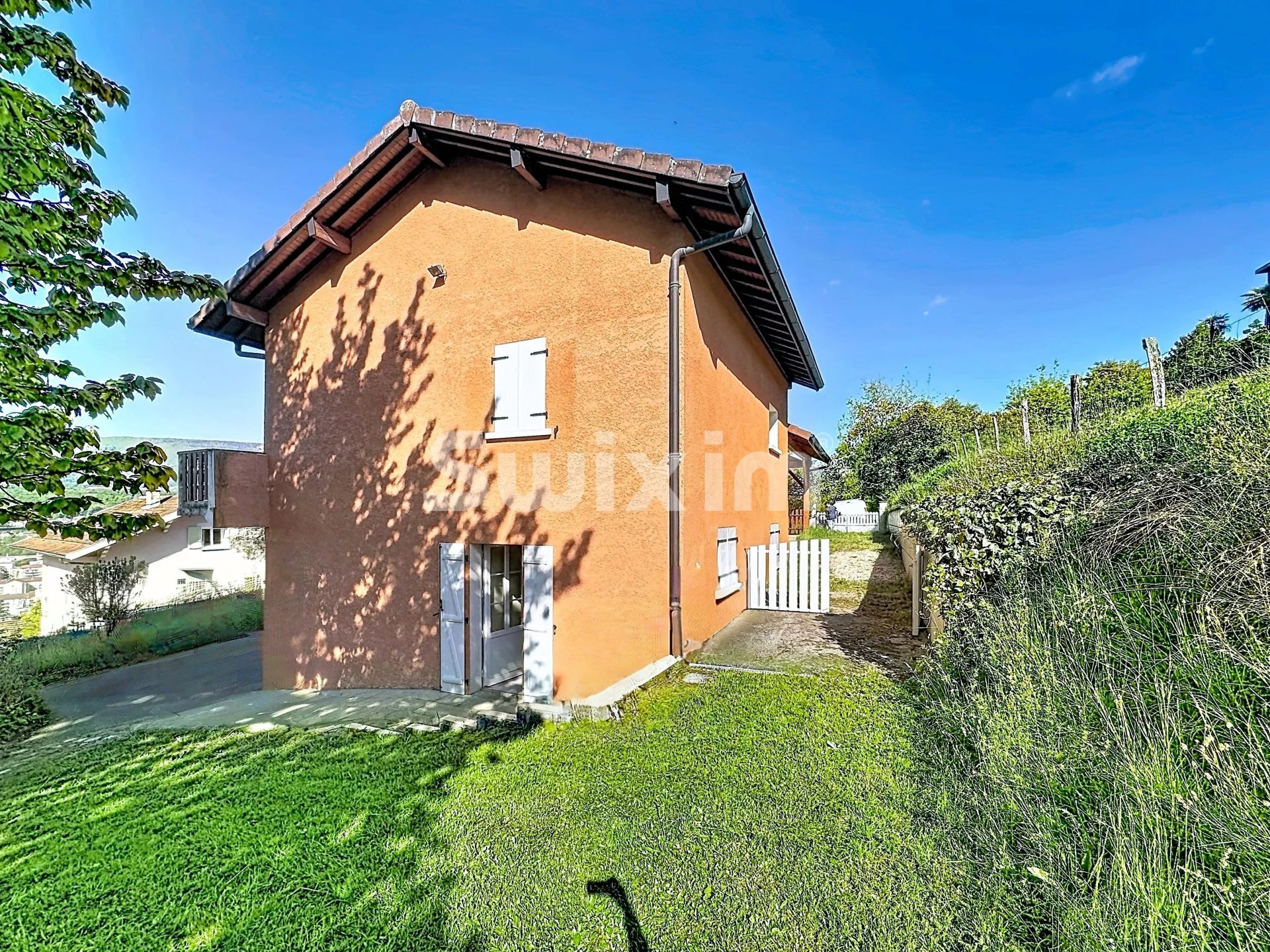 house 4 Rooms for sale on Valserhône (01200)