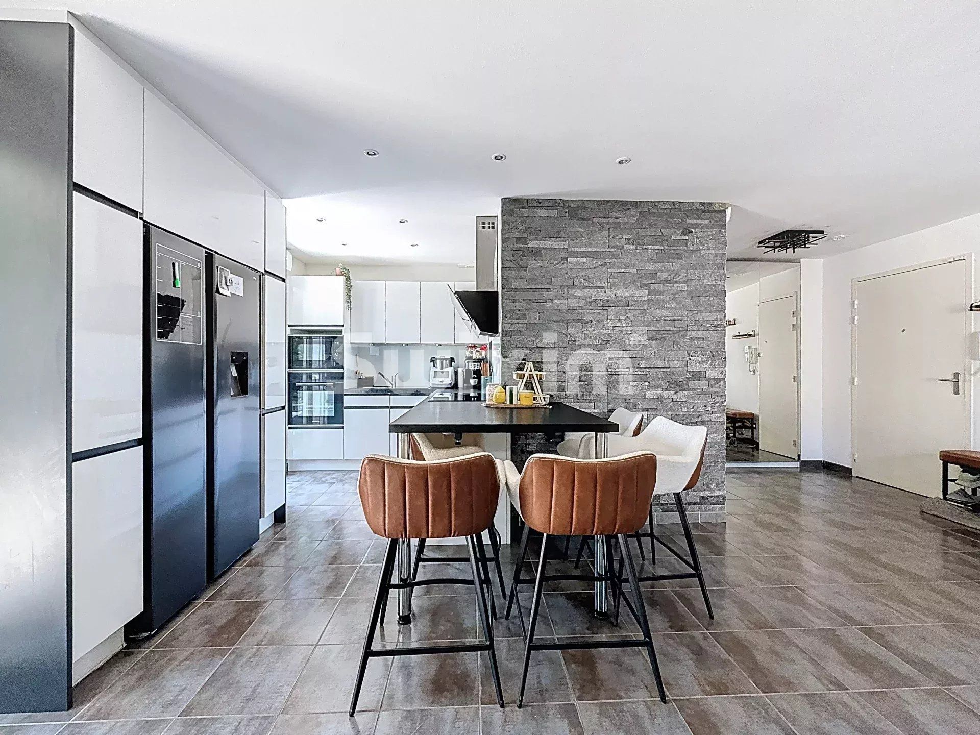 maison 4 Pièces en vente sur Saint-Jean-de-Gonville (01630)