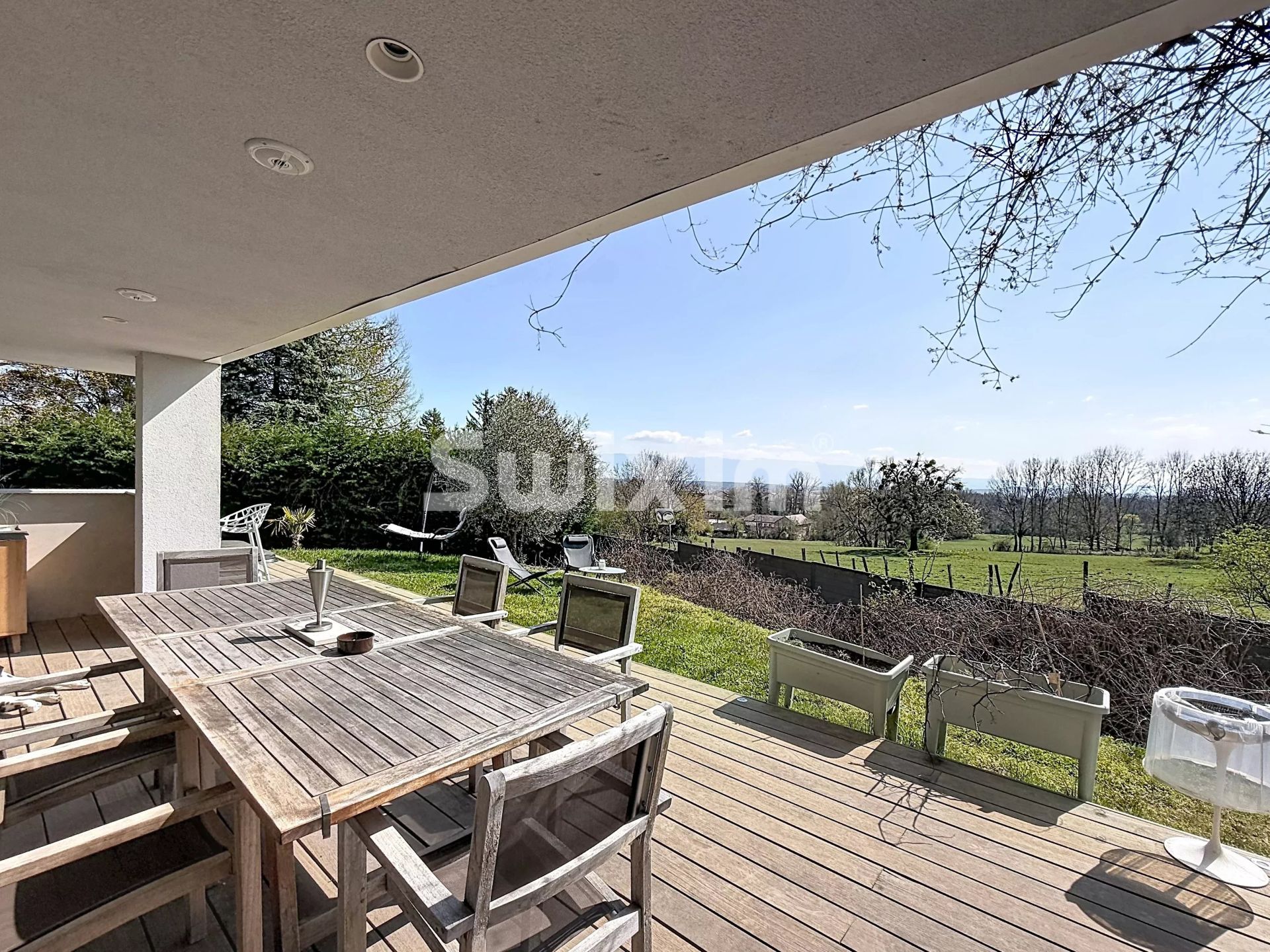 maison 7 Pièces en vente sur Saint-Genis-Pouilly (01630)