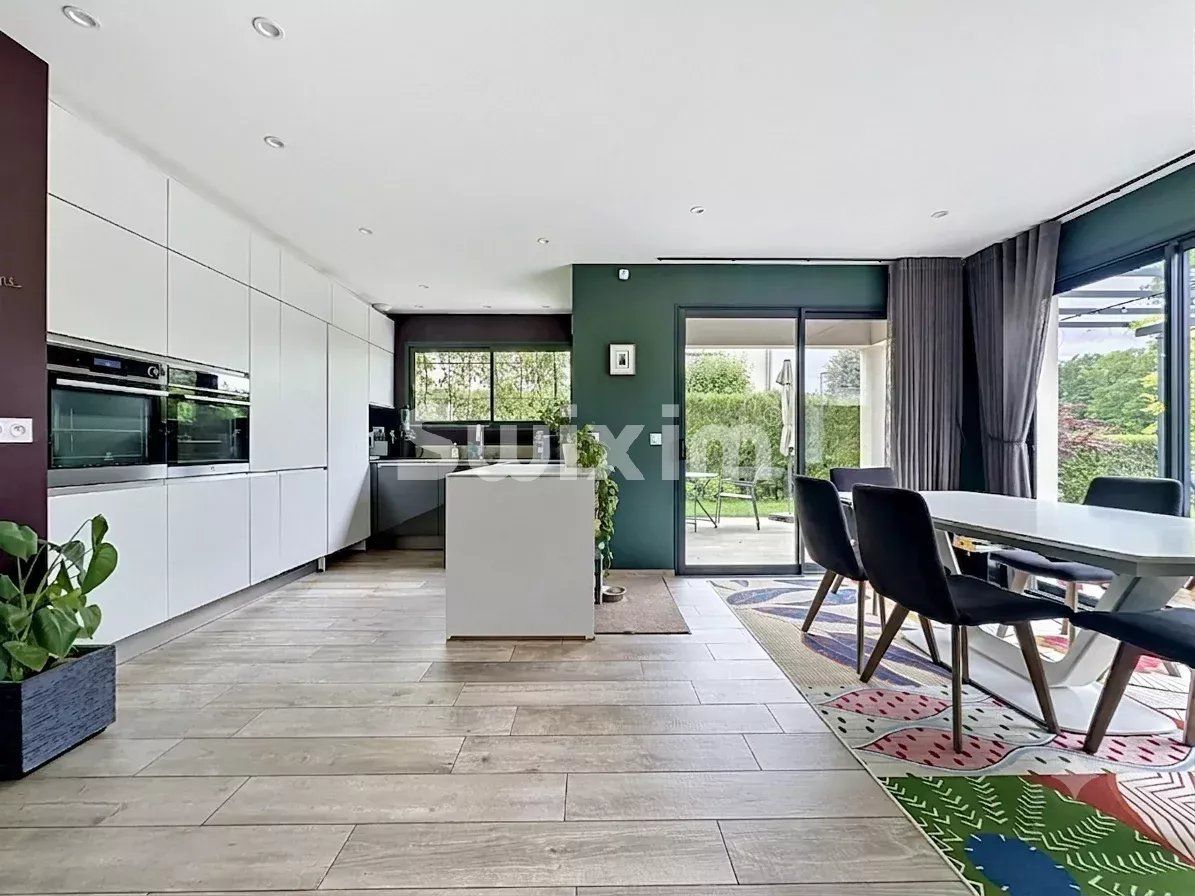 maison 6 Pièces en location sur Prévessin-Moëns (01280)