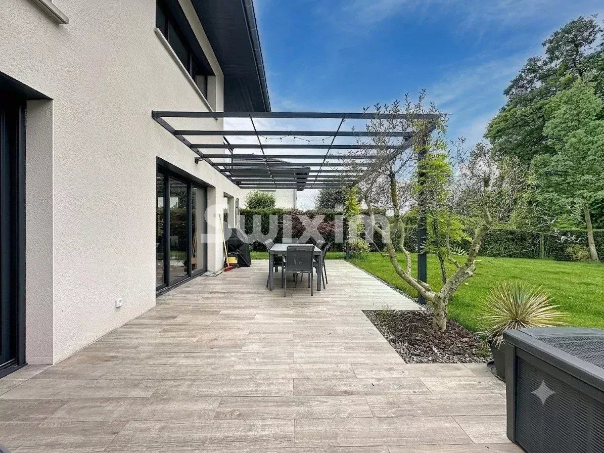 maison 6 Pièces en location sur Prévessin-Moëns (01280)