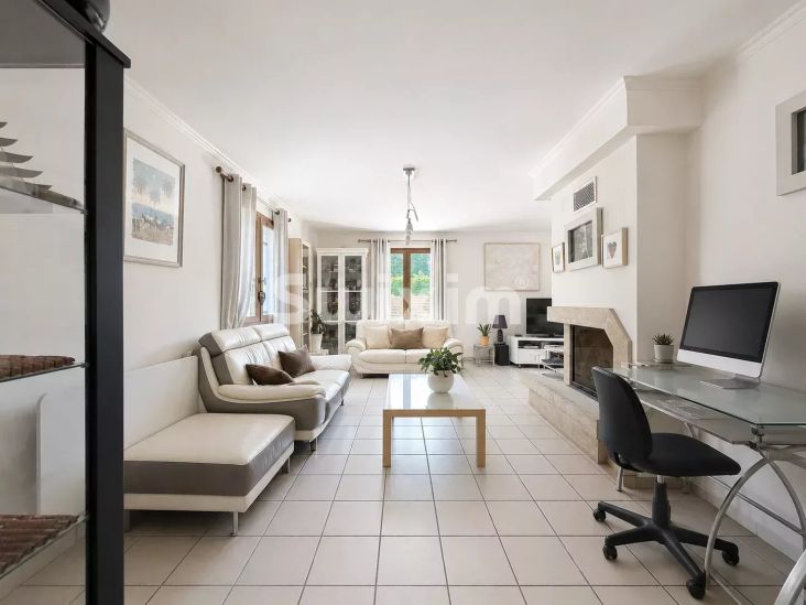 Vente Maison Ornex 5&nbsp;Pièces 178&nbsp;m²