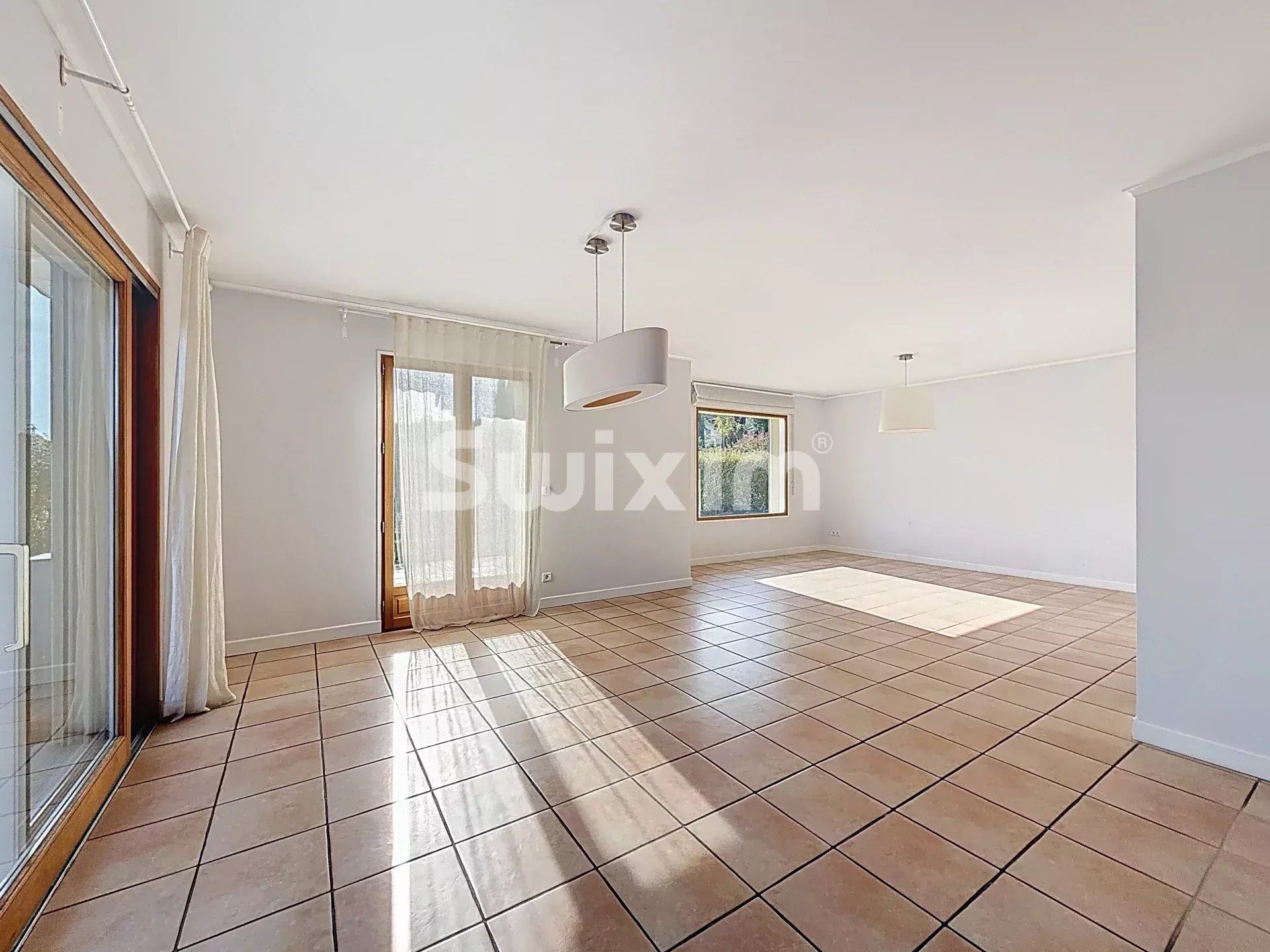 maison 7 Pièces en vente sur Grilly (01220)