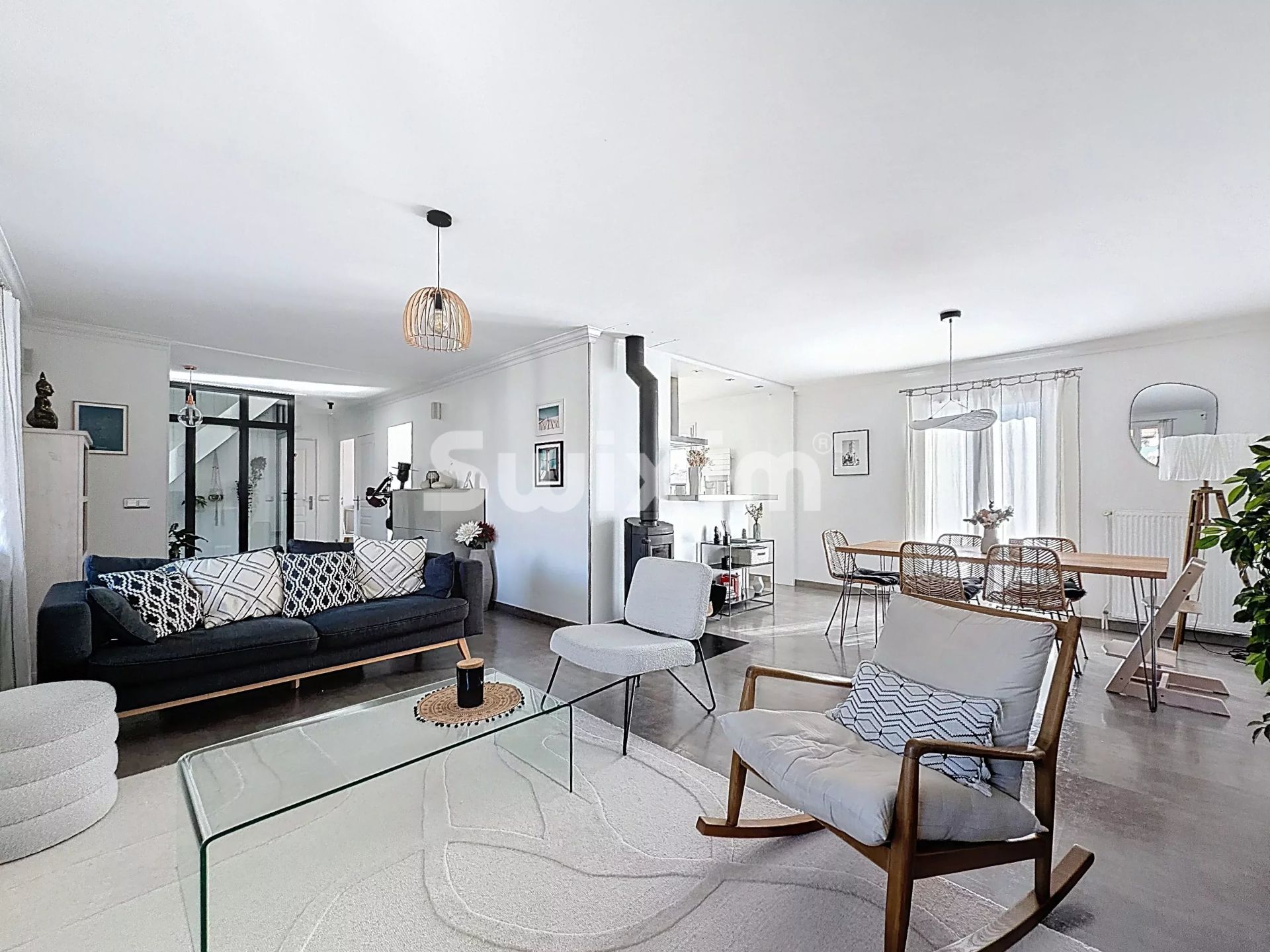 maison 8 Pièces en vente sur Saint-Genis-Pouilly (01630)