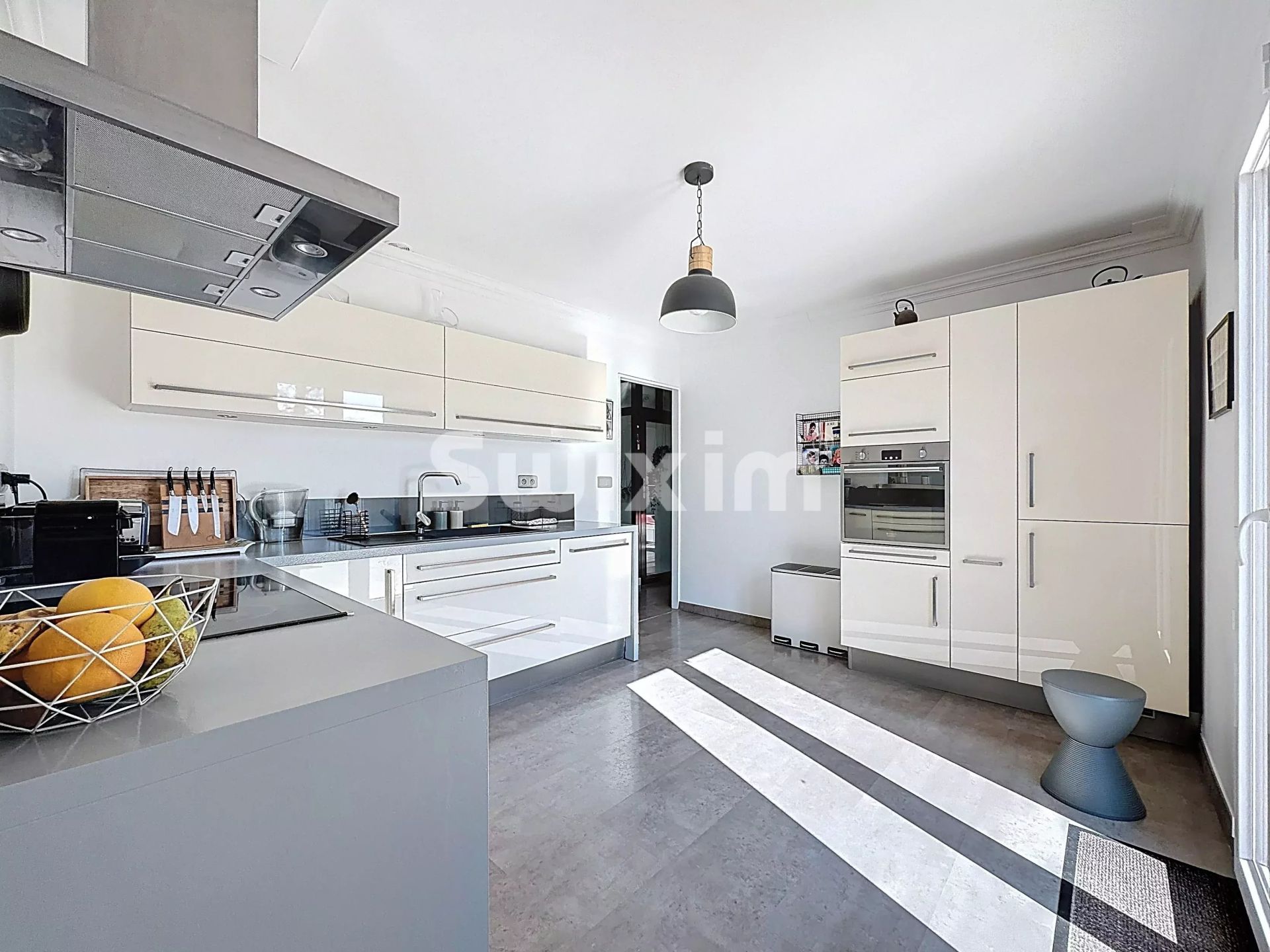 maison 8 Pièces en vente sur Saint-Genis-Pouilly (01630)