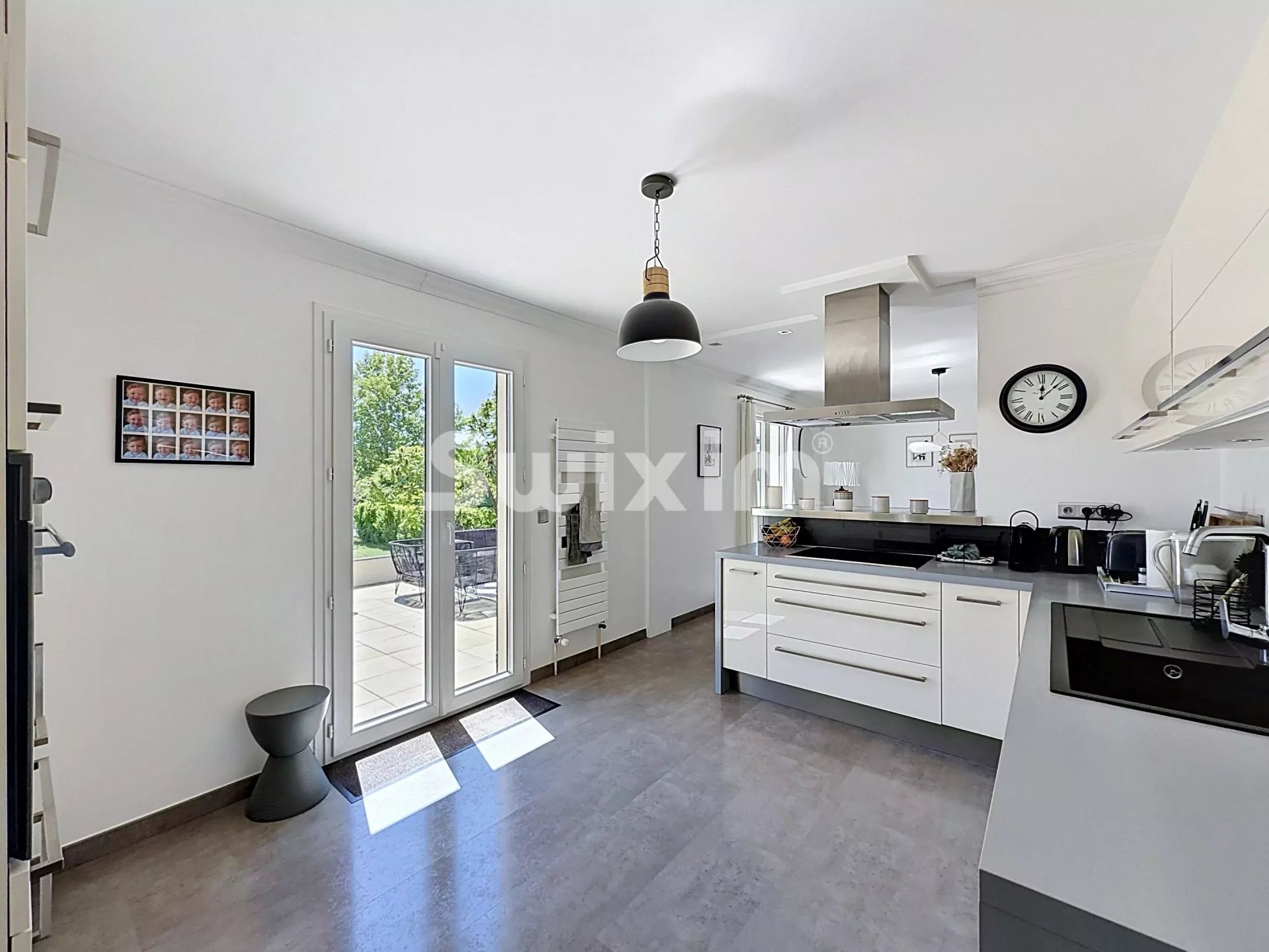 maison 8 Pièces en vente sur Saint-Genis-Pouilly (01630)