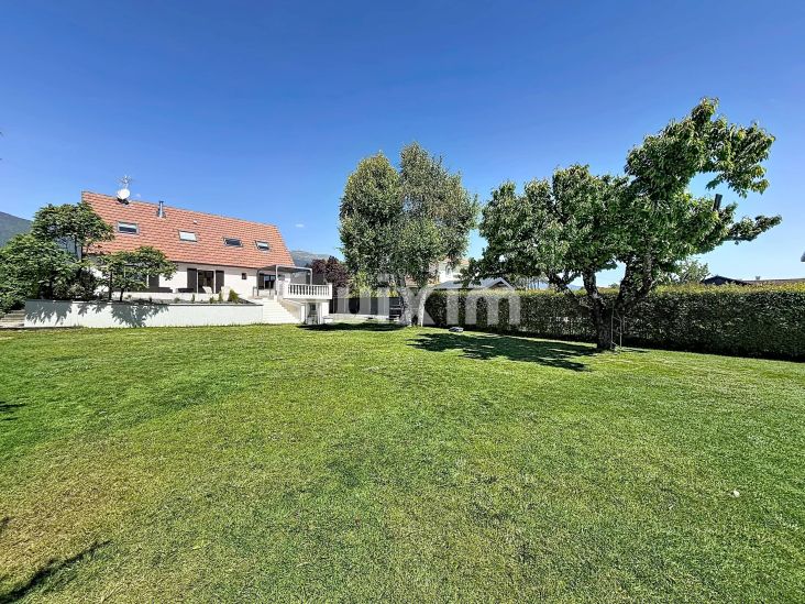 Vente Maison Saint-Genis-Pouilly 8&nbsp;Pièces 269&nbsp;m²