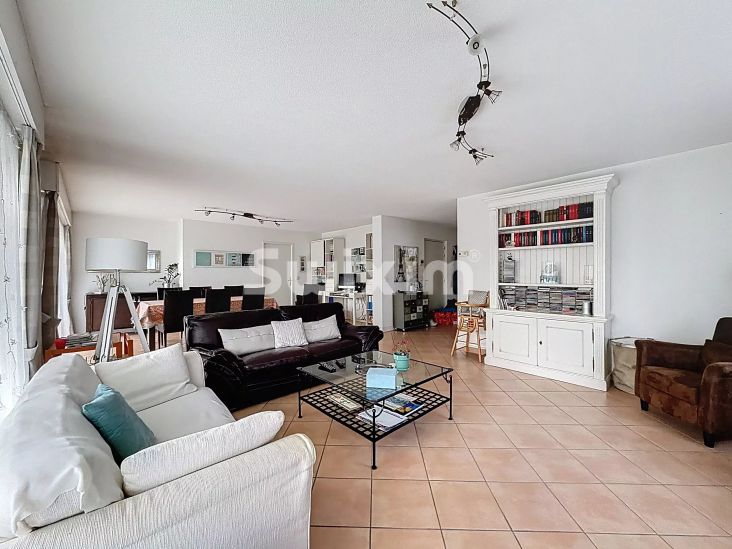 Vente Appartement Ferney-Voltaire 4&nbsp;Pièces 131.76&nbsp;m²