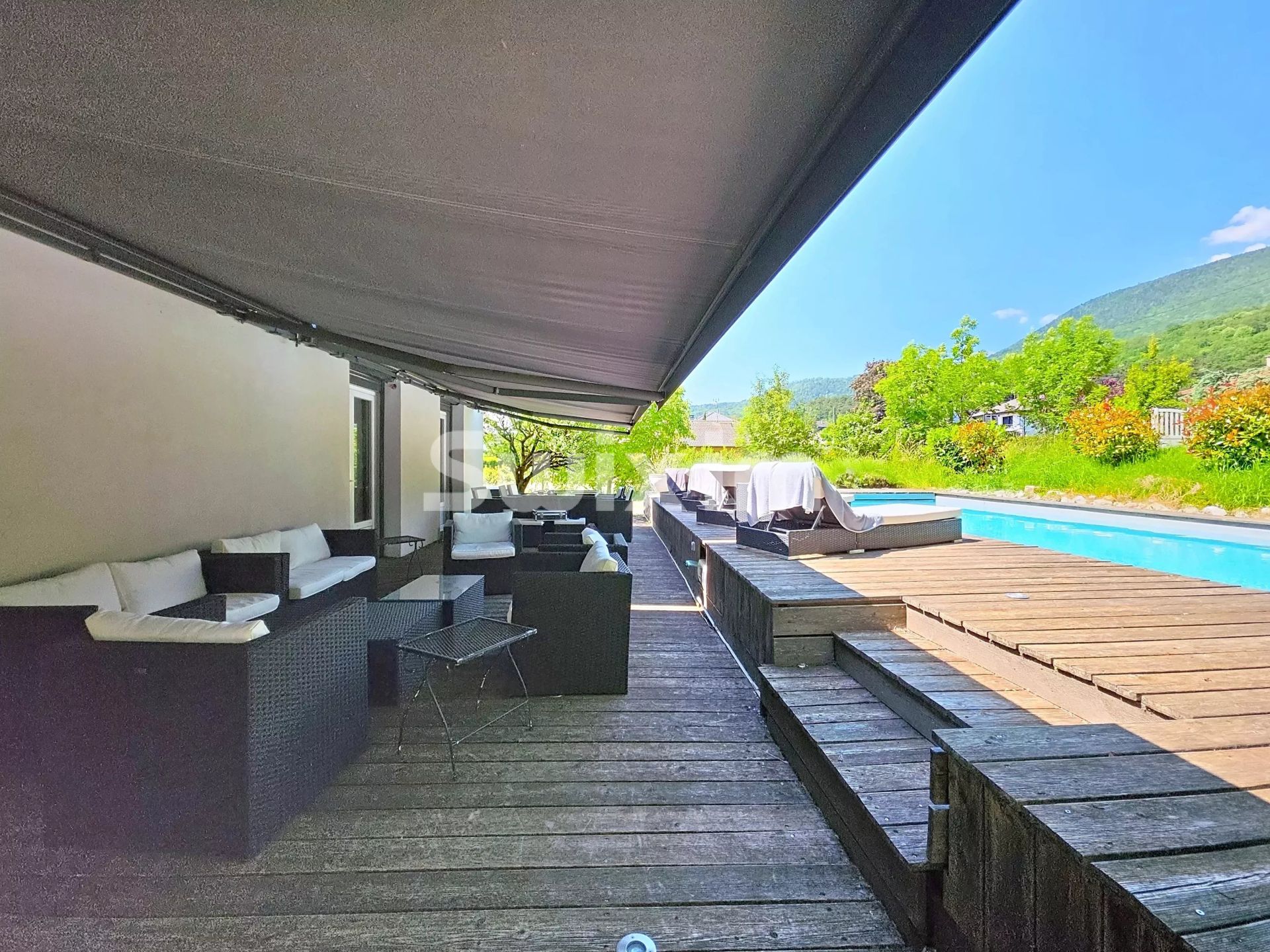 maison 7 Pièces en vente sur Divonne-les-Bains (01220)