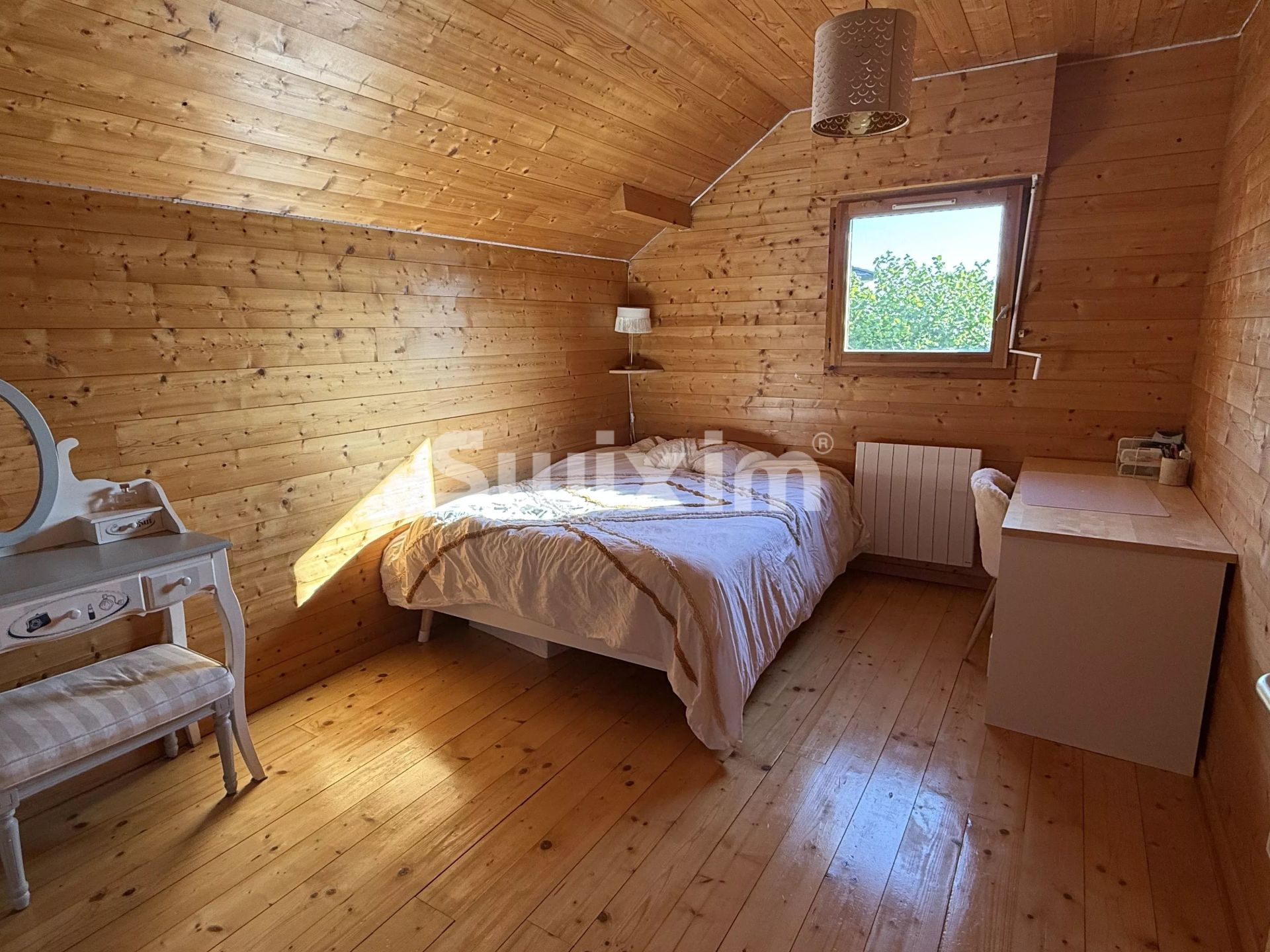 house 6 Rooms for sale on Grilly (01220)