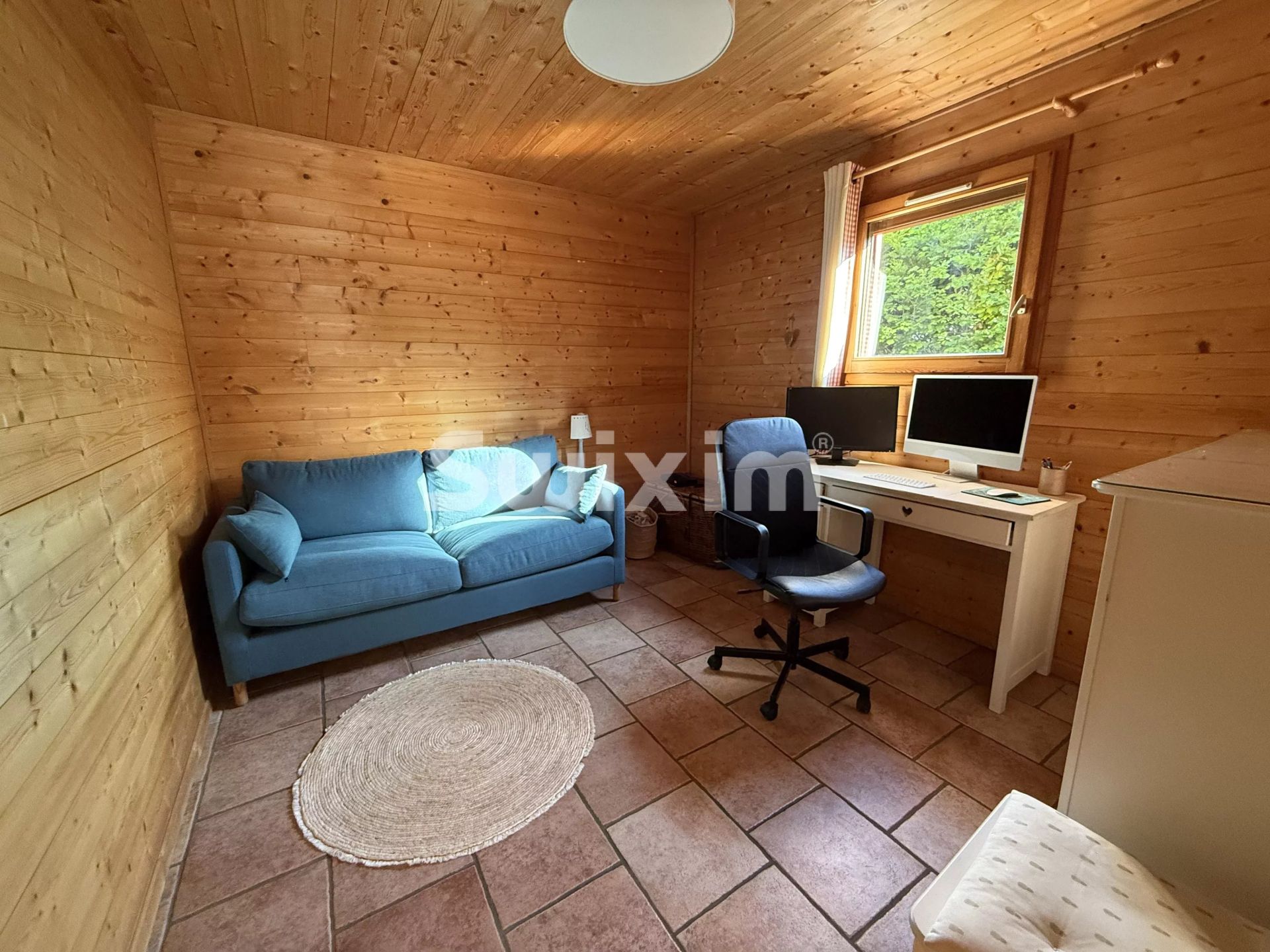 house 6 Rooms for sale on Grilly (01220)