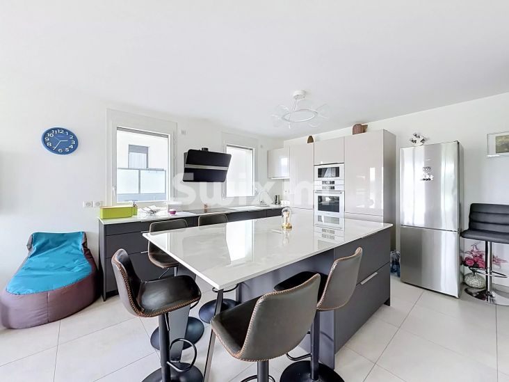 Vente Appartement Ferney-Voltaire 4&nbsp;Pièces 100&nbsp;m²