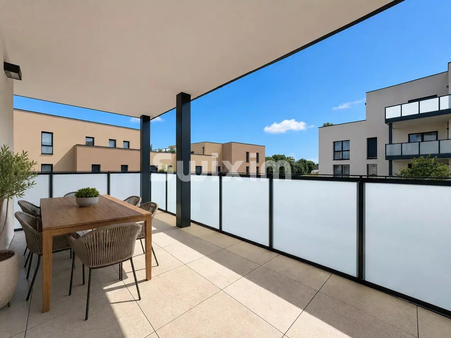 apartment 4 Rooms for sale on Ferney-Voltaire (01210)