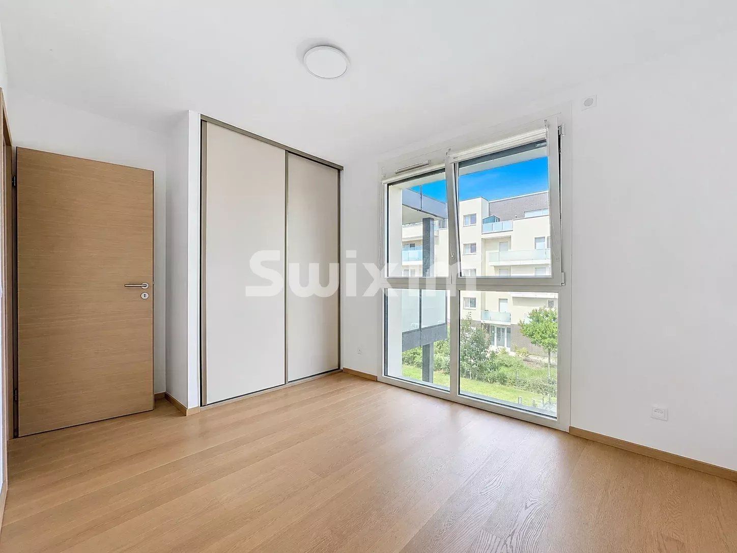 apartment 4 Rooms for sale on Ferney-Voltaire (01210)