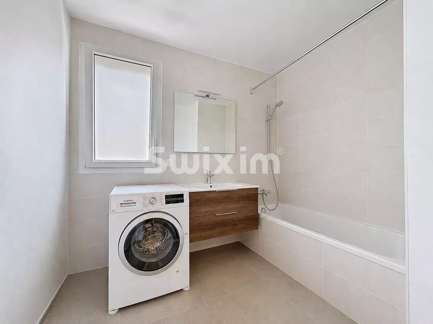 apartment 4 Rooms for sale on Ferney-Voltaire (01210)