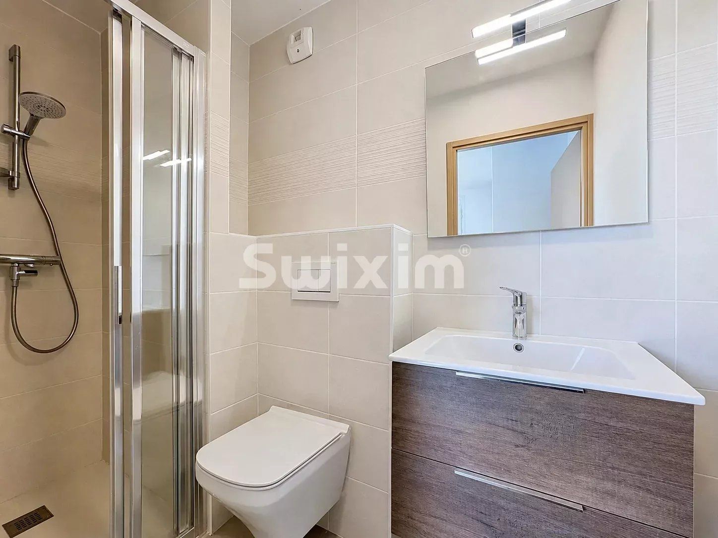 apartment 4 Rooms for sale on Ferney-Voltaire (01210)