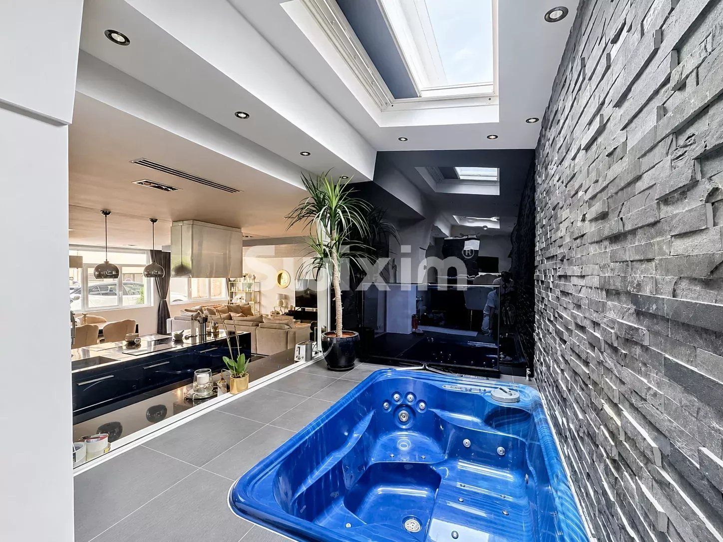 loft 4 Rooms for sale on Annemasse (74100)