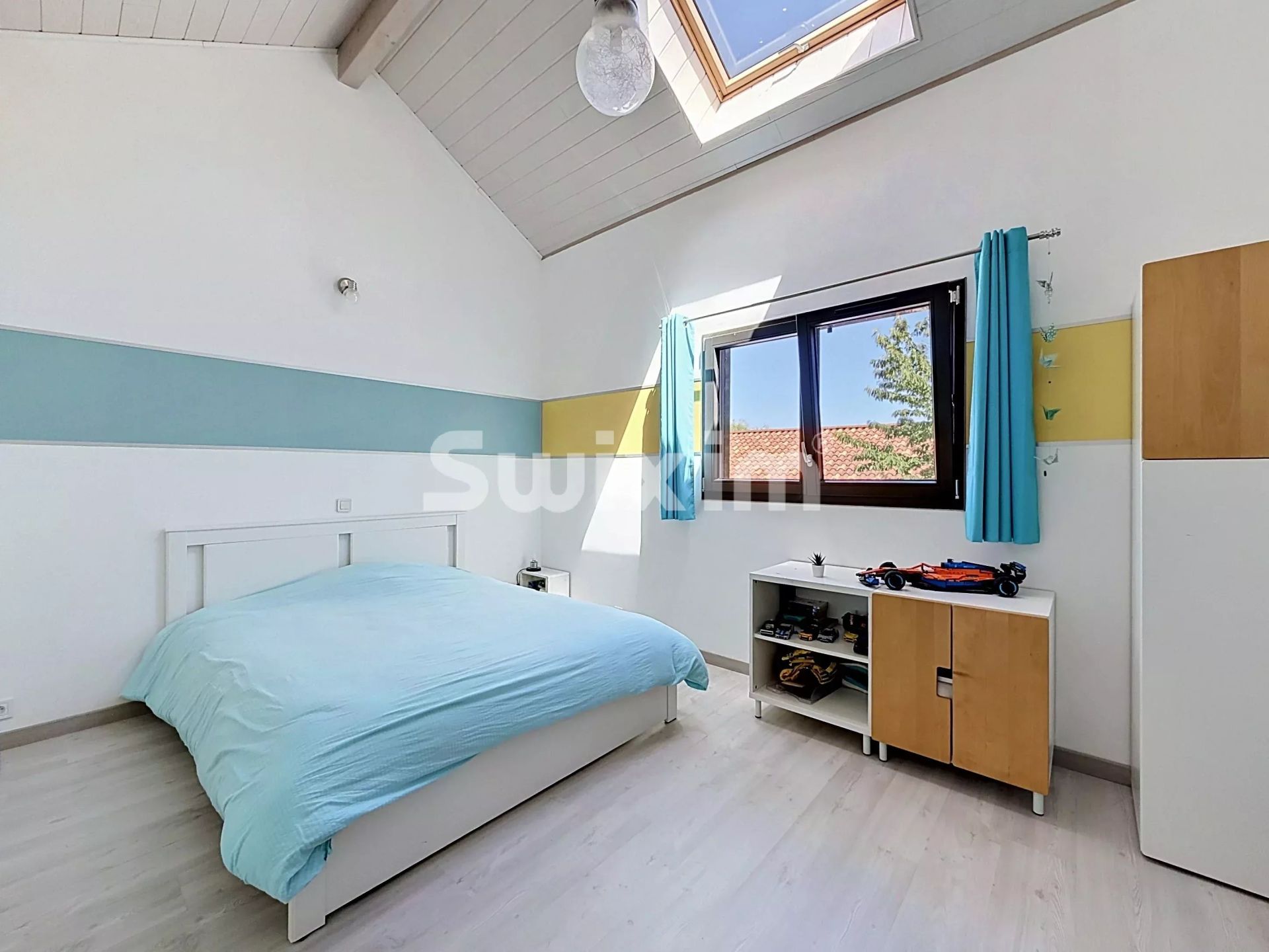 house 4 Rooms for sale on Péron (01630)