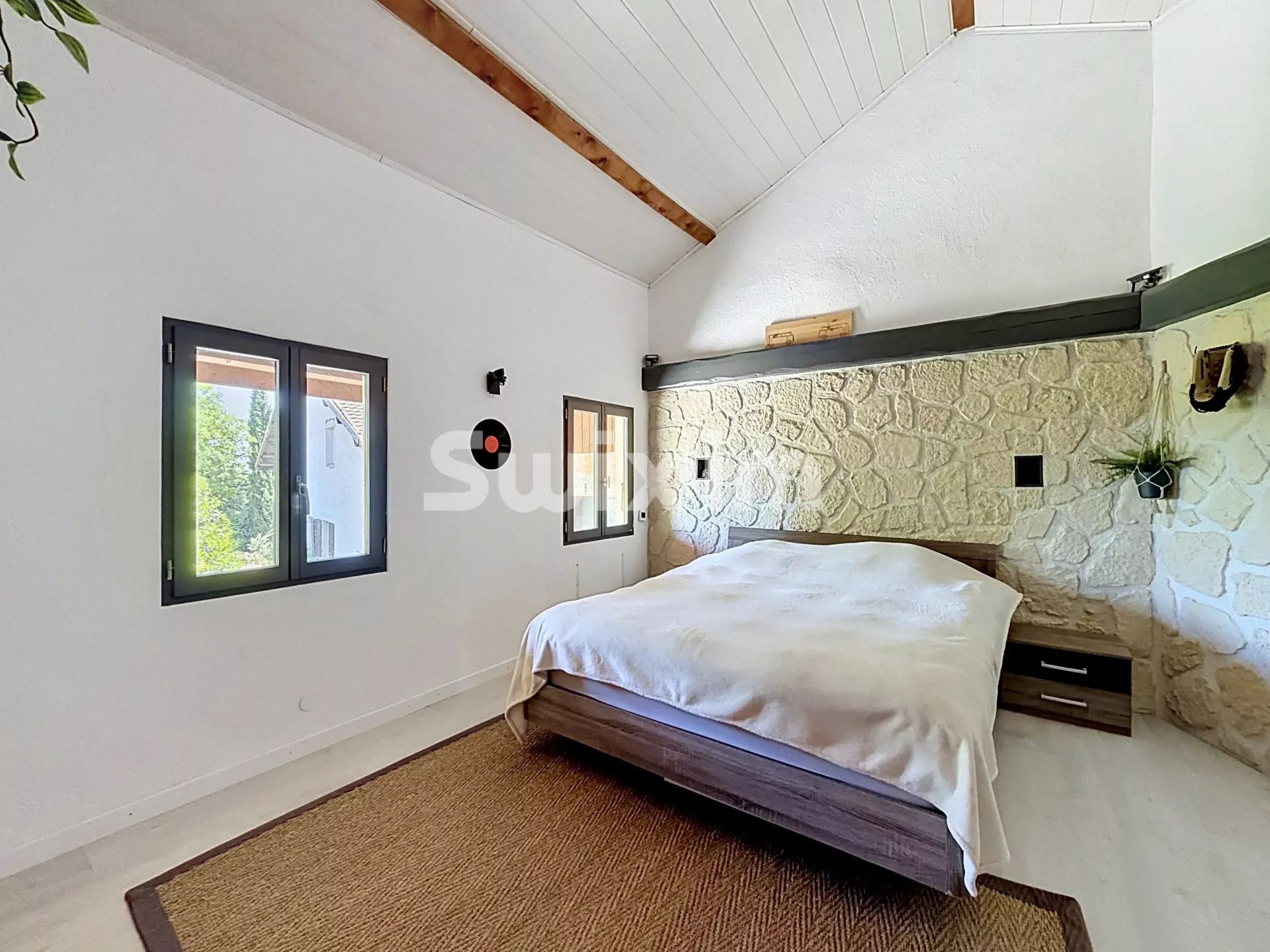house 4 Rooms for sale on Péron (01630)