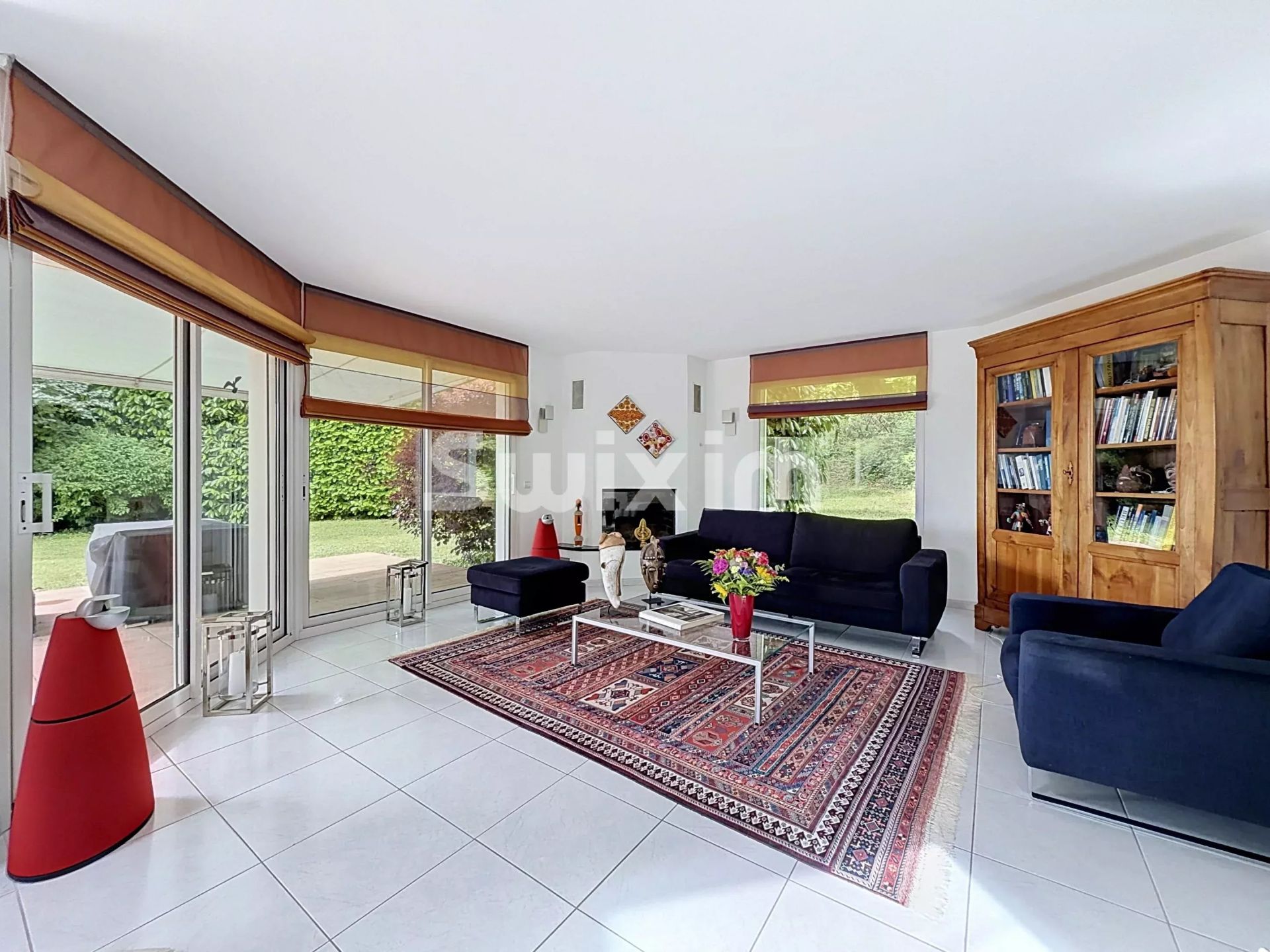 house 6 Rooms for sale on Échenevex (01170)