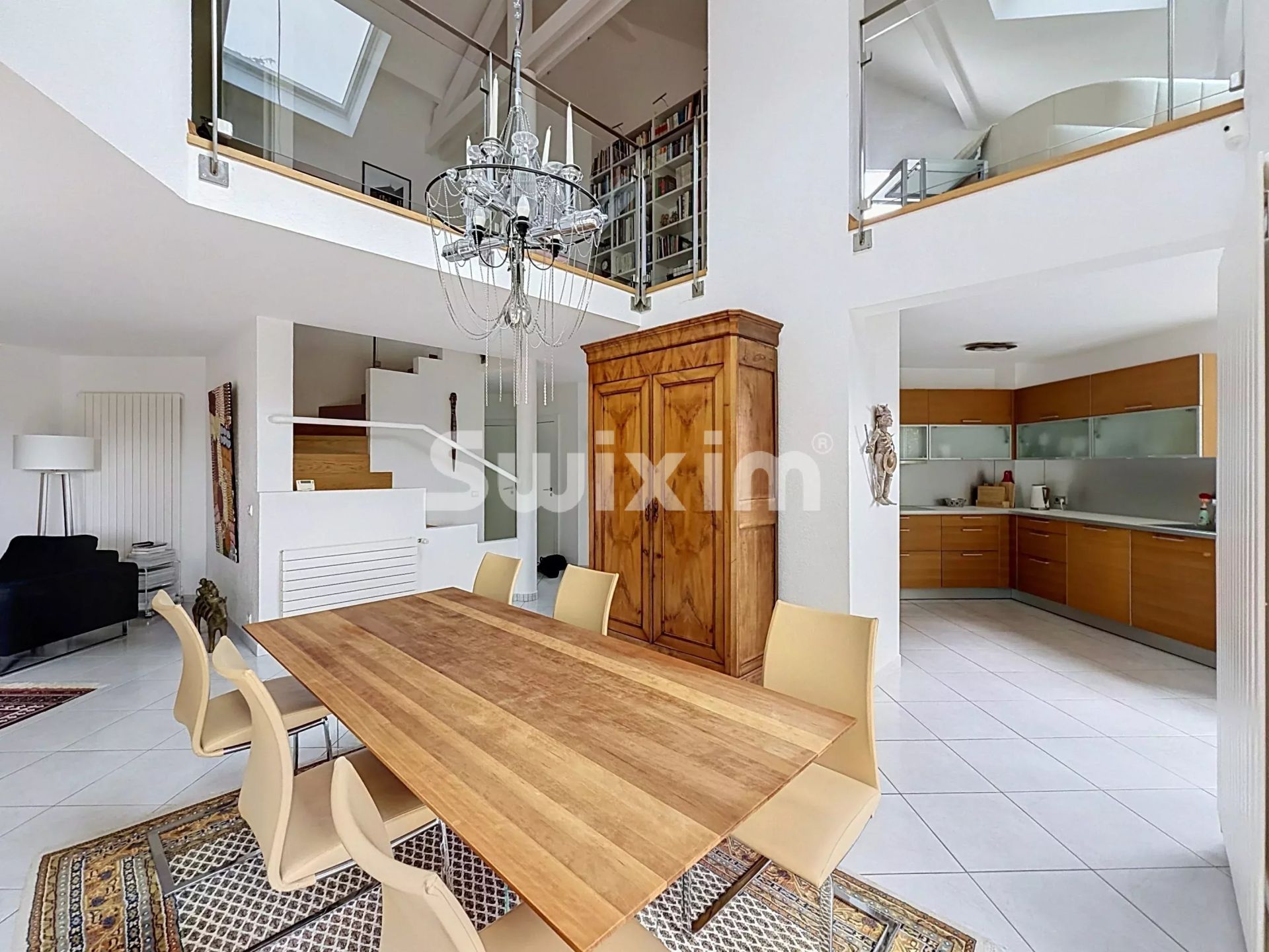 house 6 Rooms for sale on Échenevex (01170)
