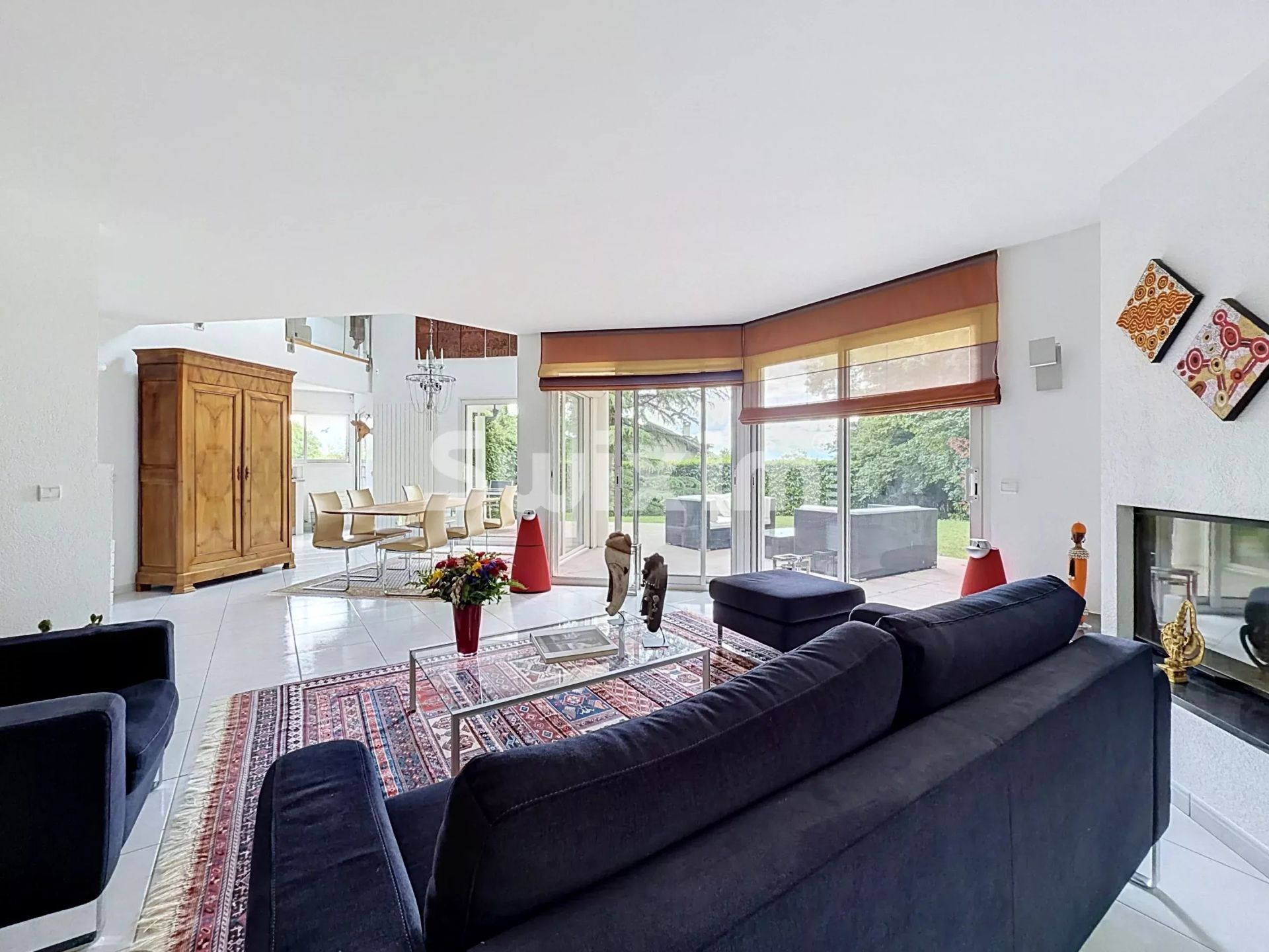 house 6 Rooms for sale on Échenevex (01170)