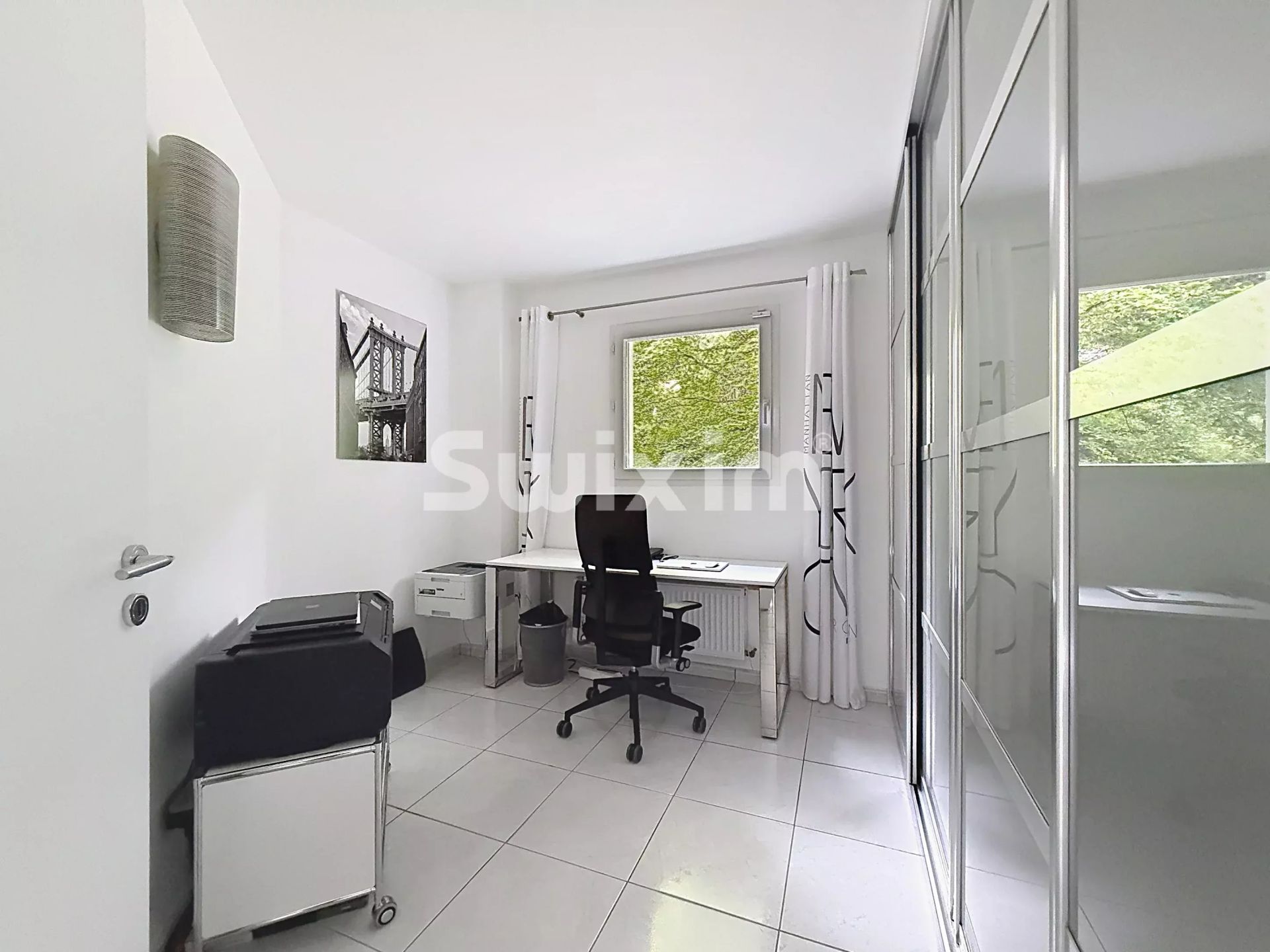 house 6 Rooms for sale on Échenevex (01170)