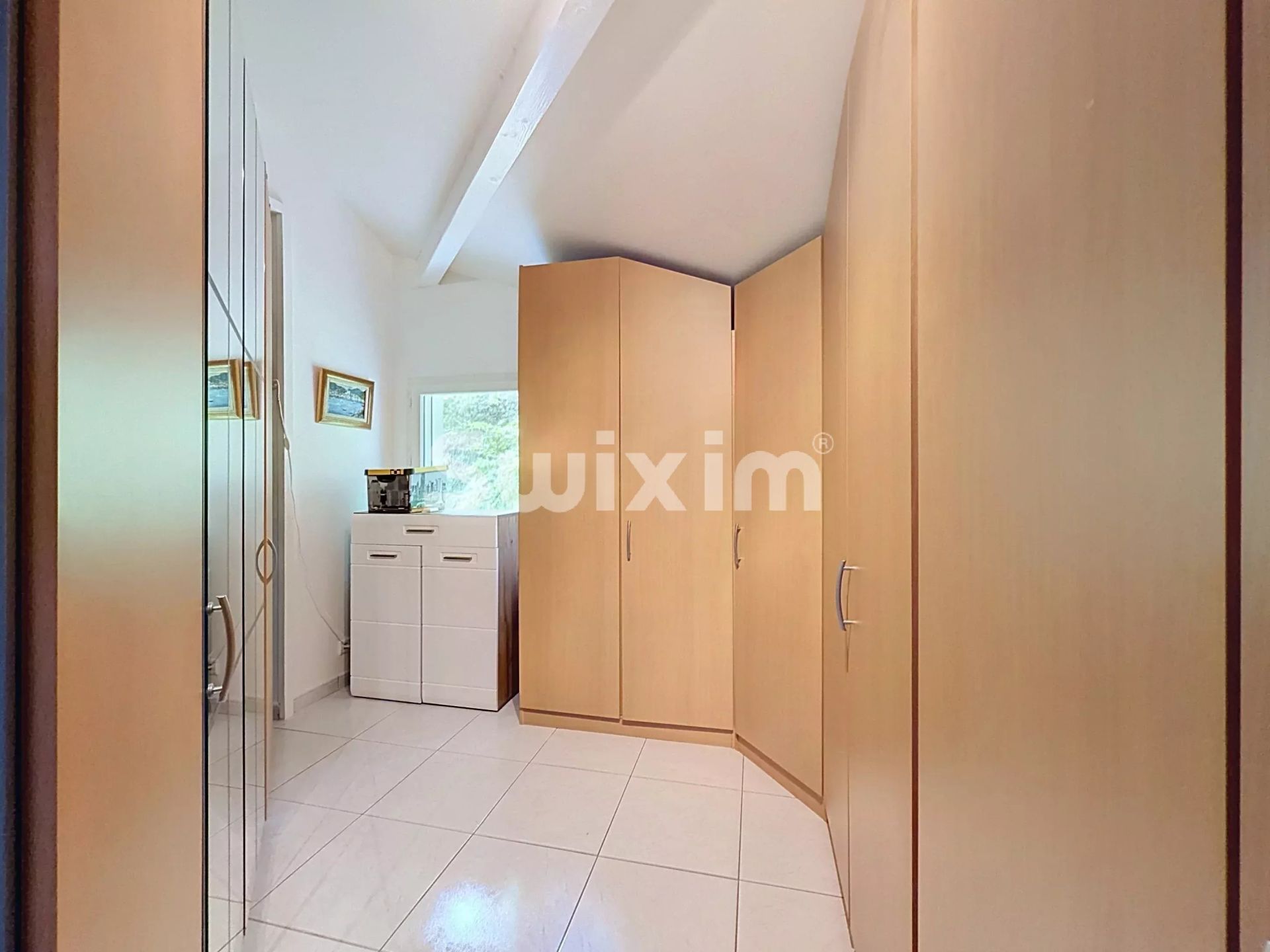 house 6 Rooms for sale on Échenevex (01170)
