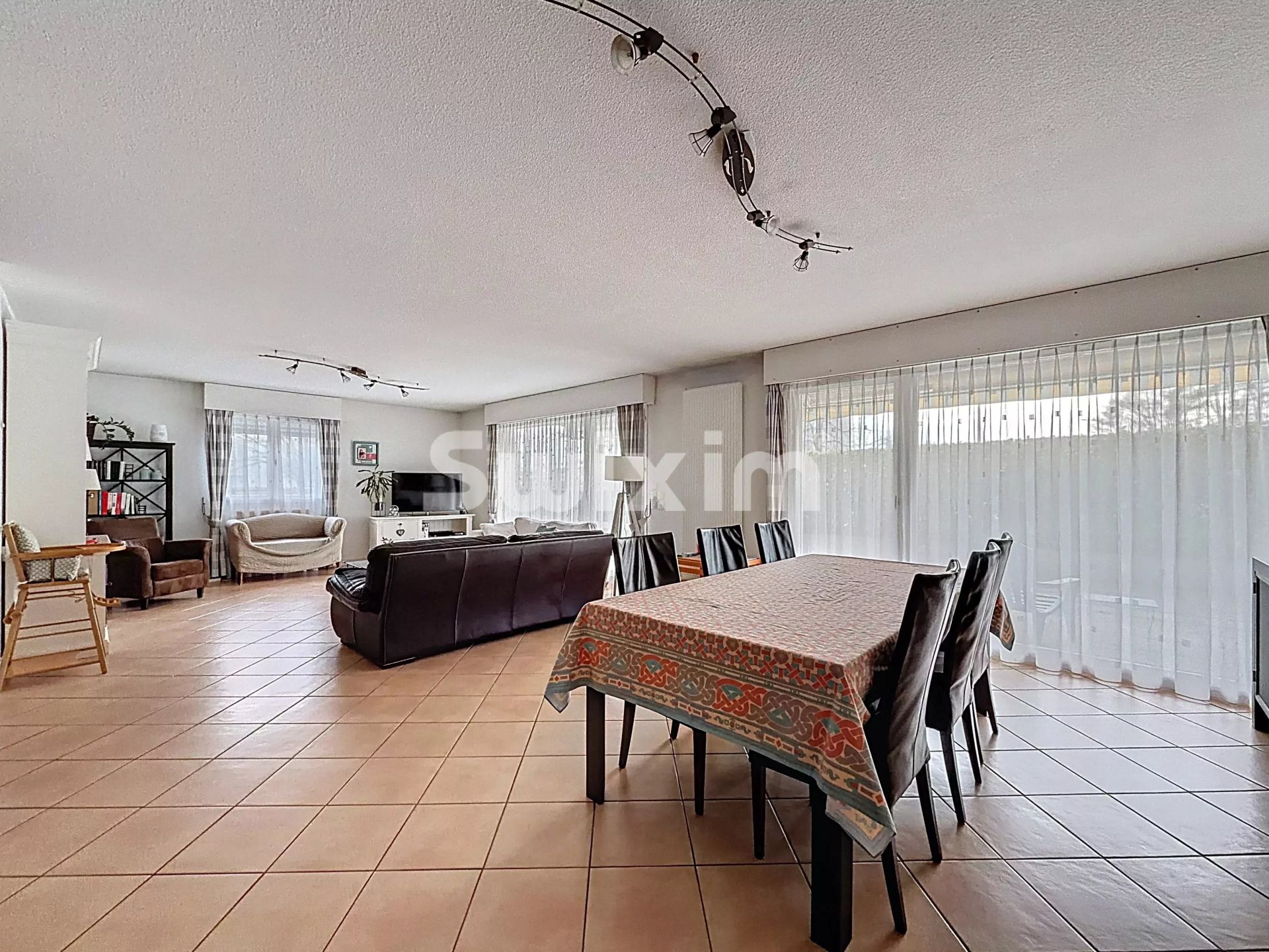 apartment 4 Rooms for sale on Ferney-Voltaire (01210)