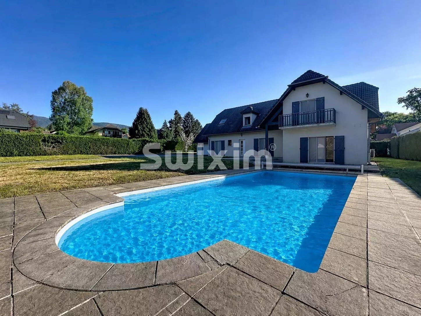 maison 8 Pièces en vente sur Cessy (01170)