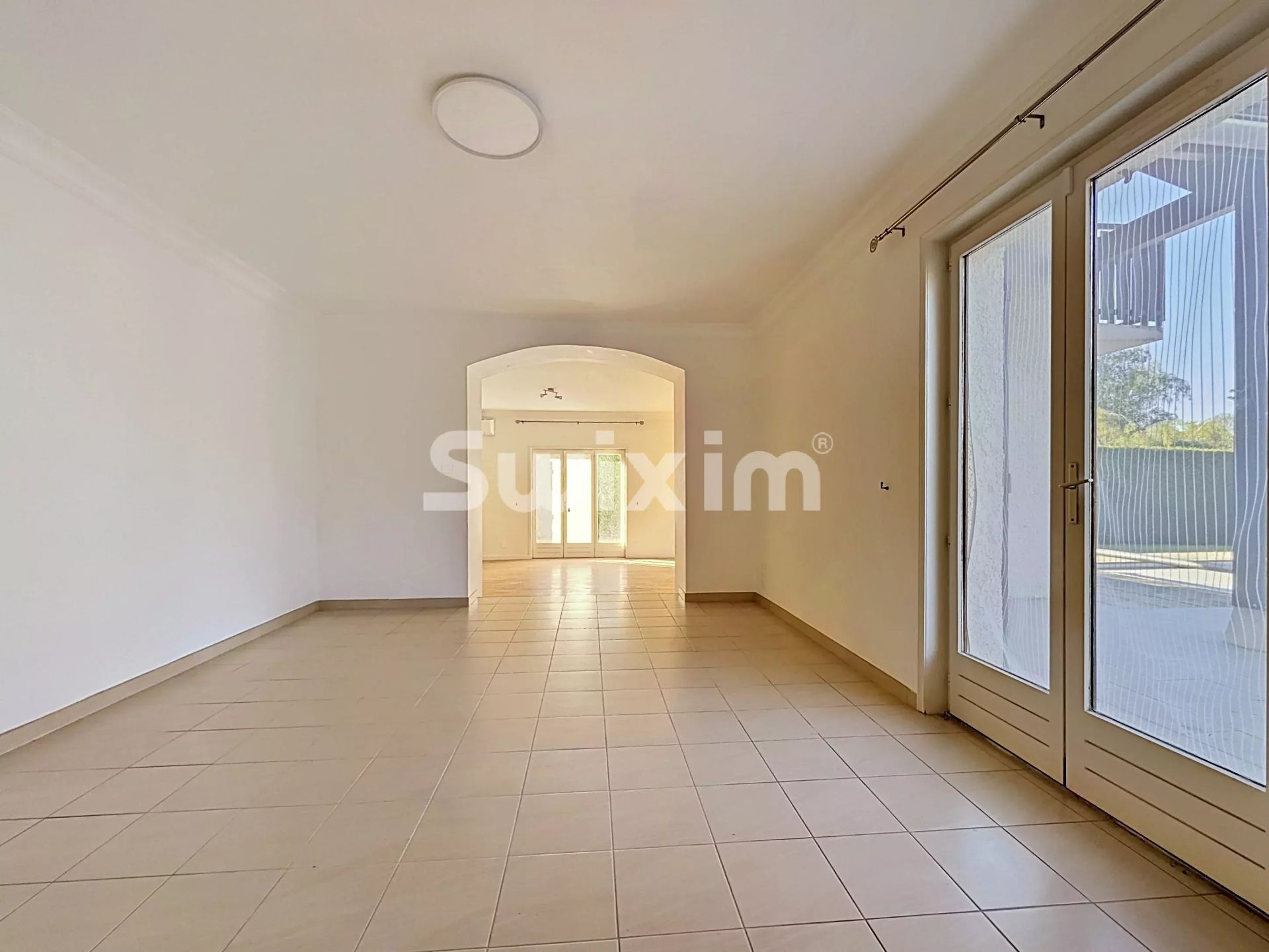 maison 8 Pièces en vente sur Cessy (01170)