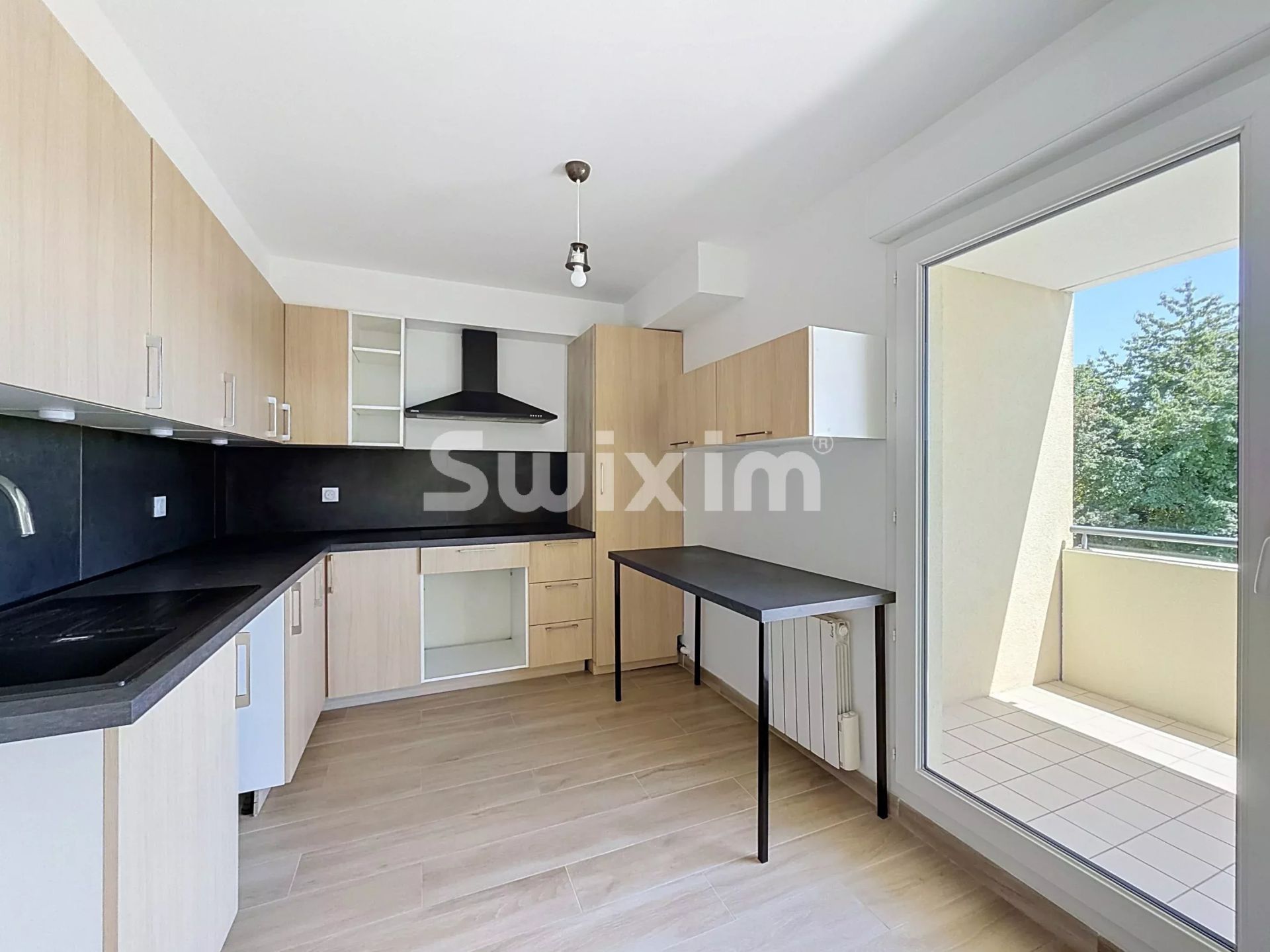 apartment 4 Rooms for sale on Prévessin-Moëns (01280)