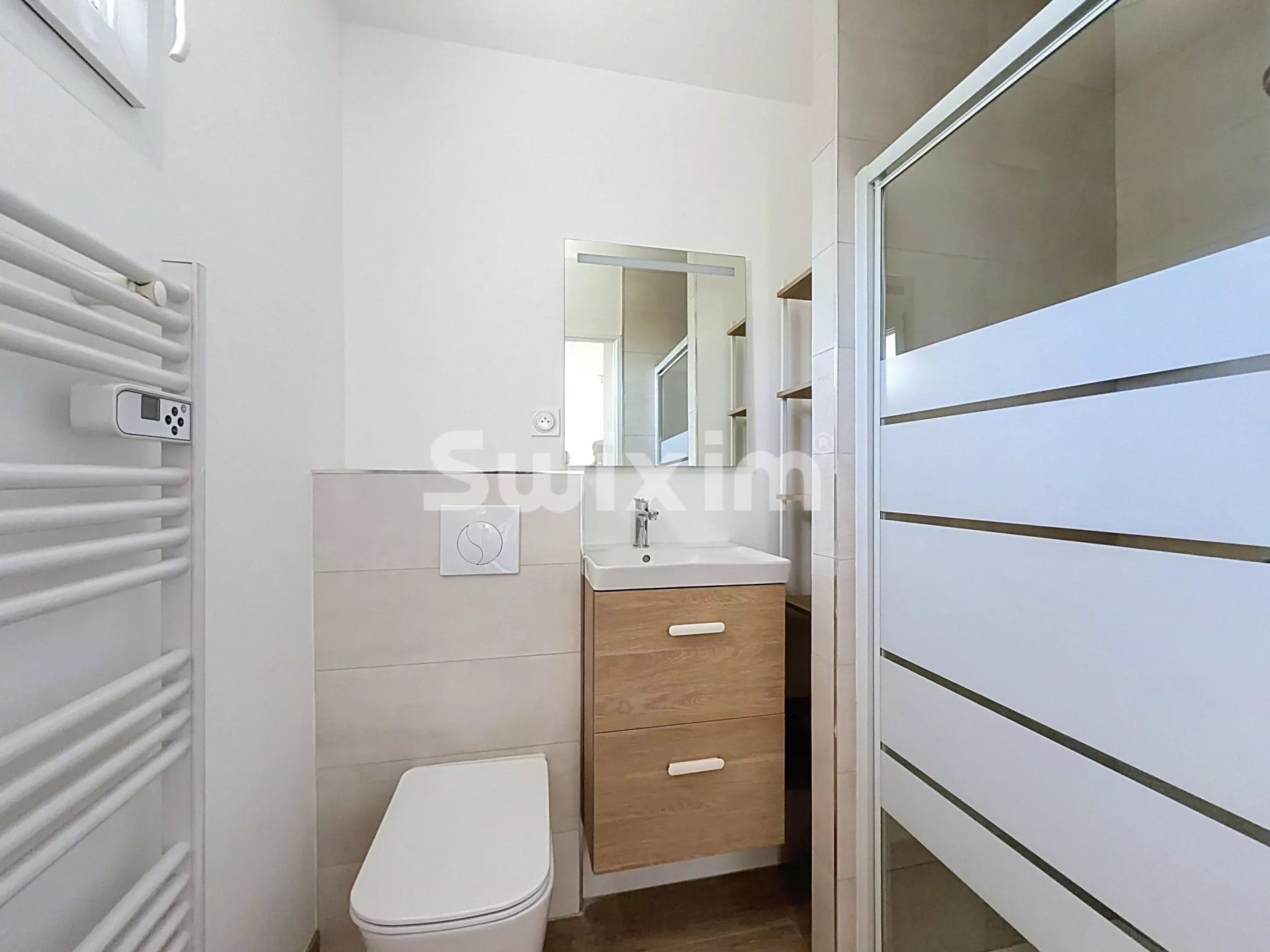 apartment 4 Rooms for sale on Prévessin-Moëns (01280)
