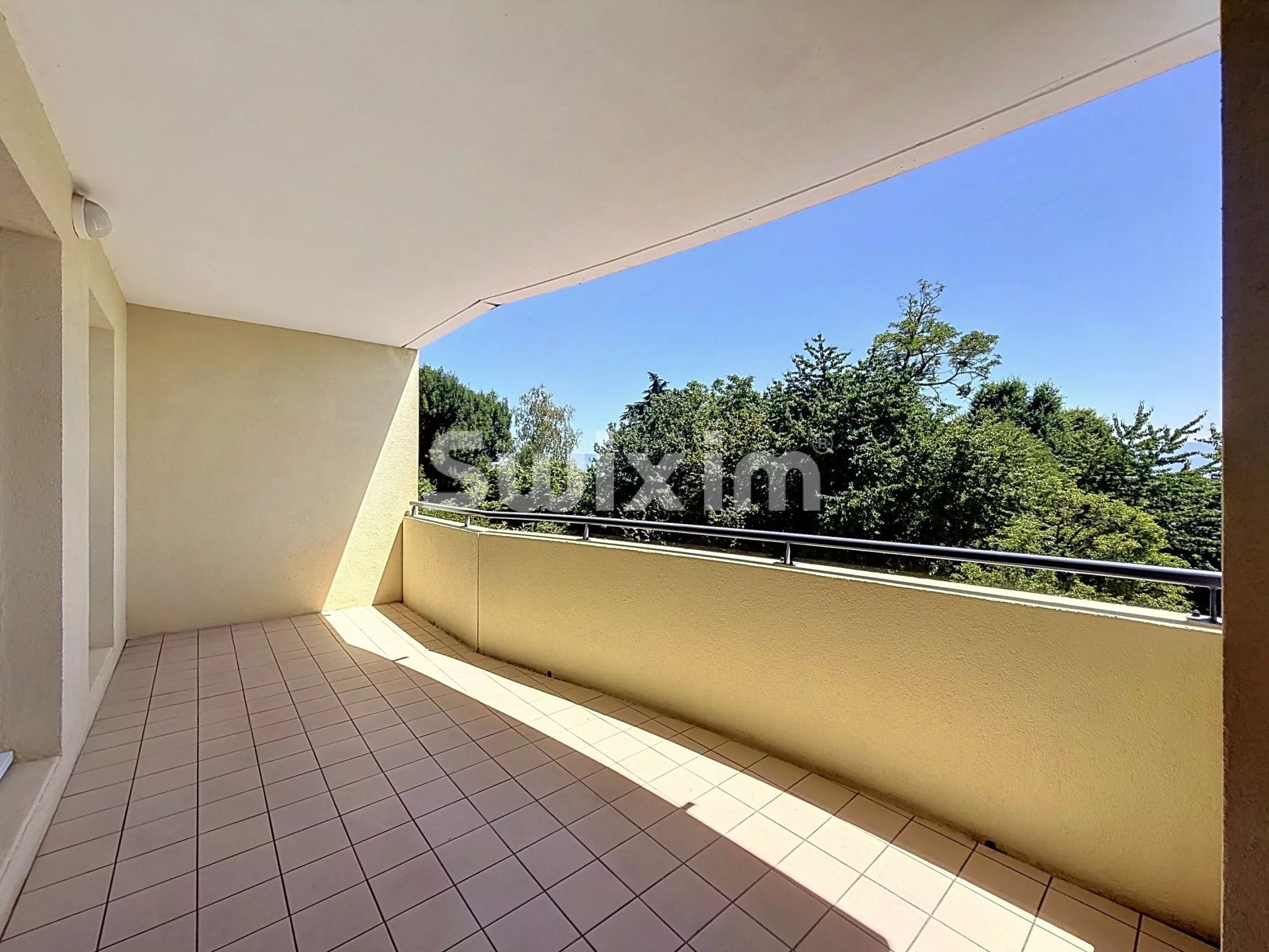 apartment 4 Rooms for sale on Prévessin-Moëns (01280)
