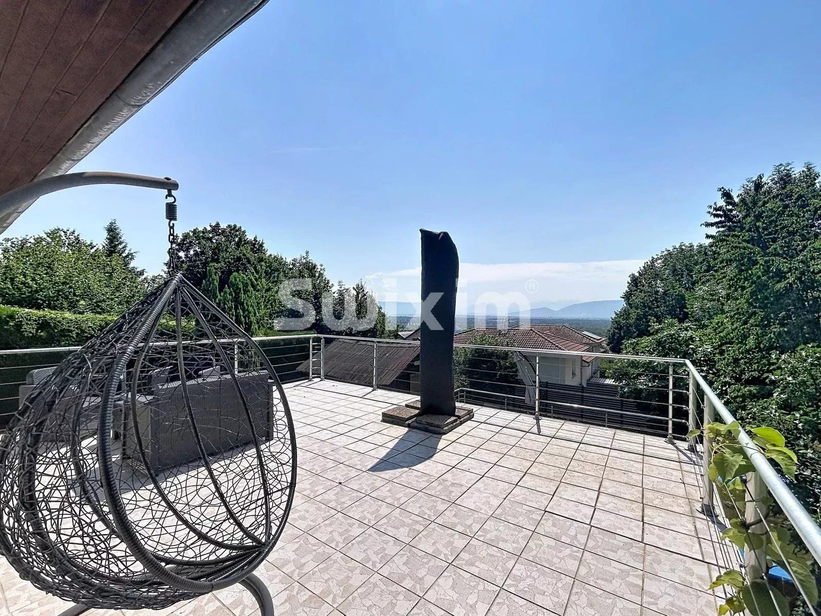 house 6 Rooms for sale on Crozet (01170)