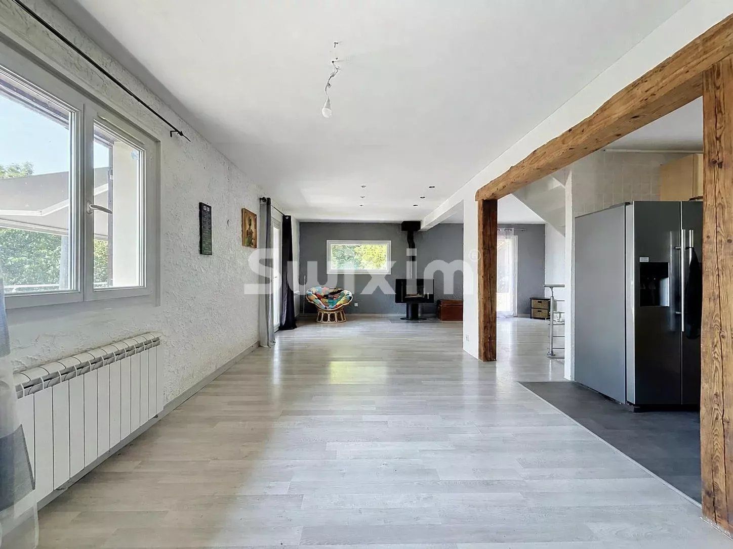 house 6 Rooms for sale on Crozet (01170)
