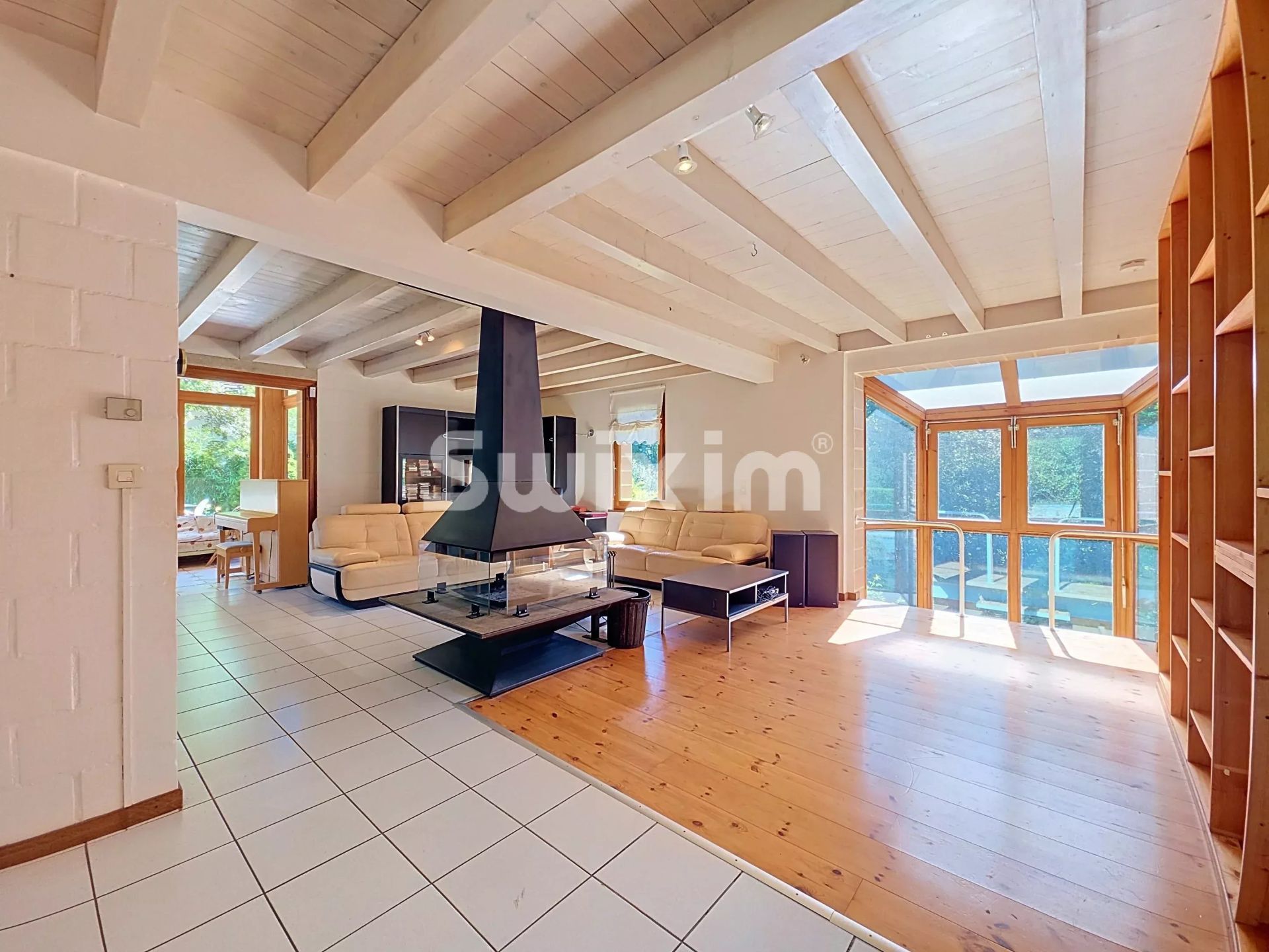 maison 10 Pièces en vente sur Divonne-les-Bains (01220)