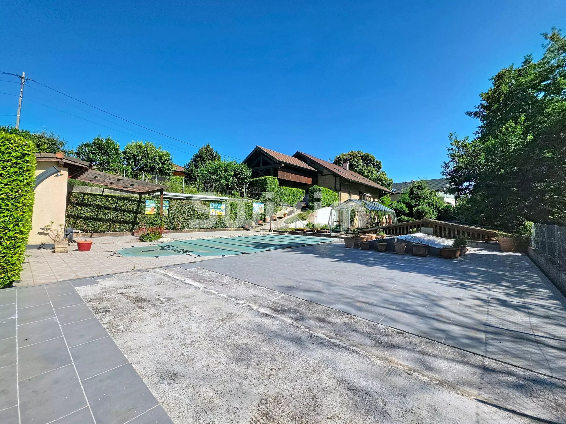 maison 10 Pièces en vente sur Divonne-les-Bains (01220)