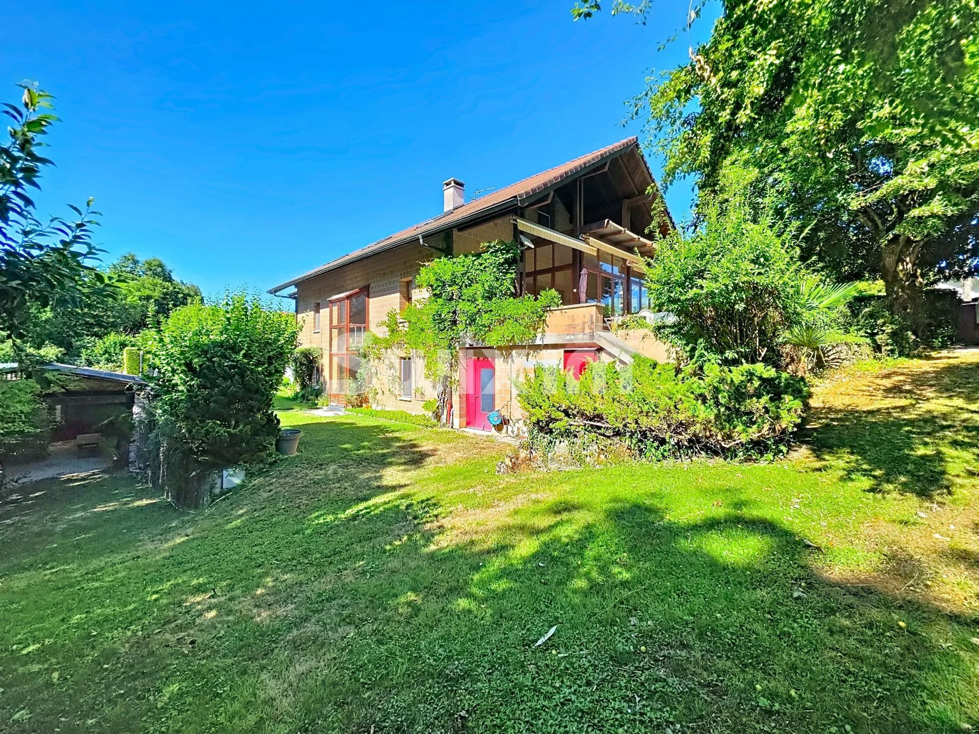 maison 10 Pièces en vente sur Divonne-les-Bains (01220)