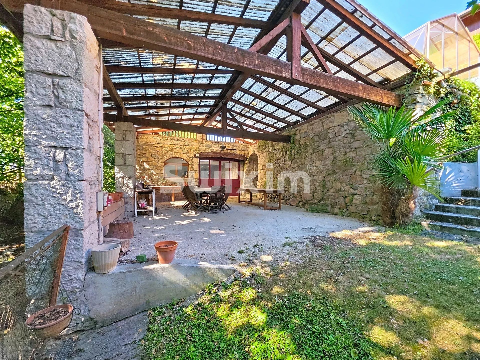 maison 10 Pièces en vente sur Divonne-les-Bains (01220)