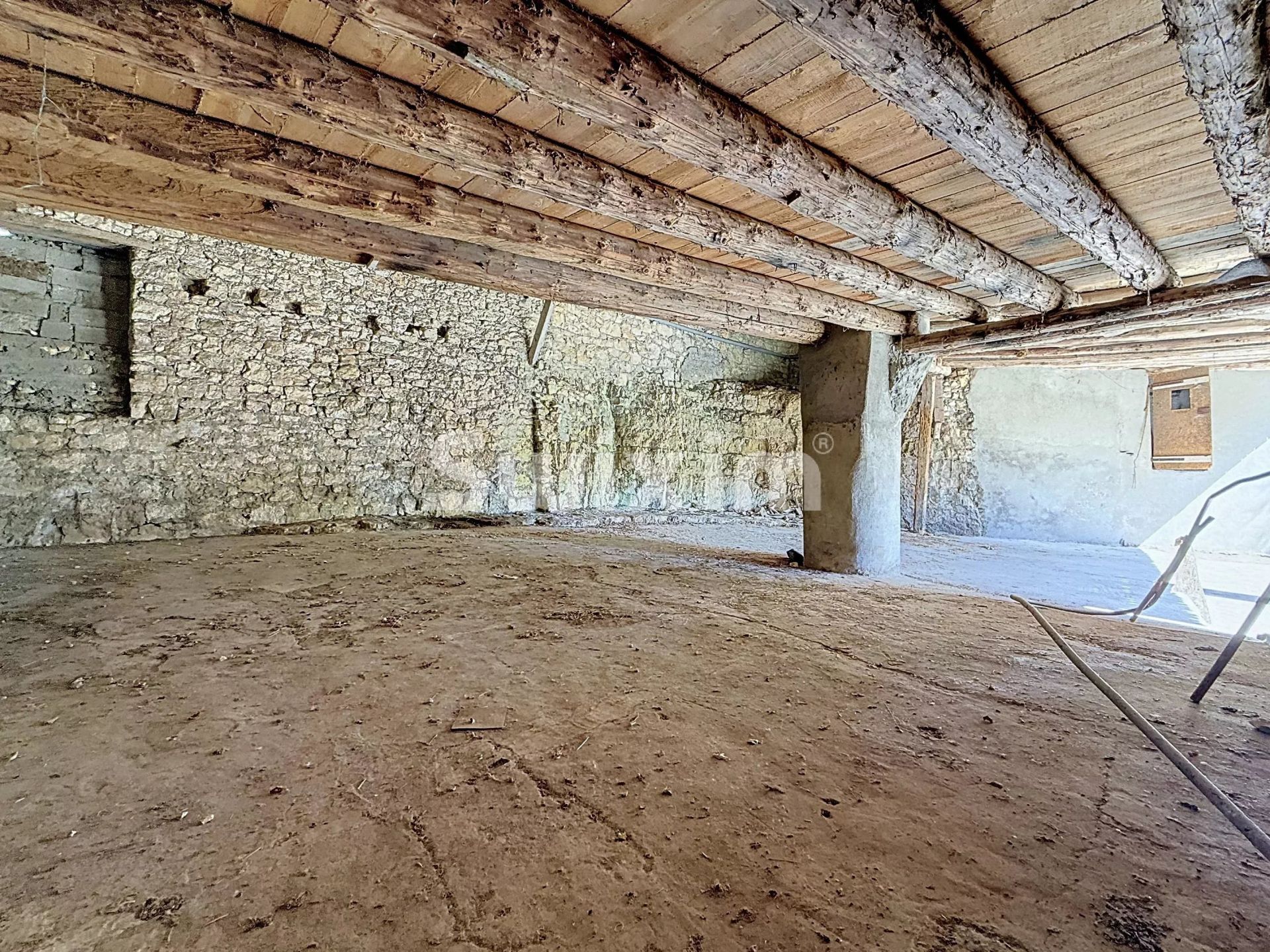 maison 1 pièce en vente sur Valserhône (01200)