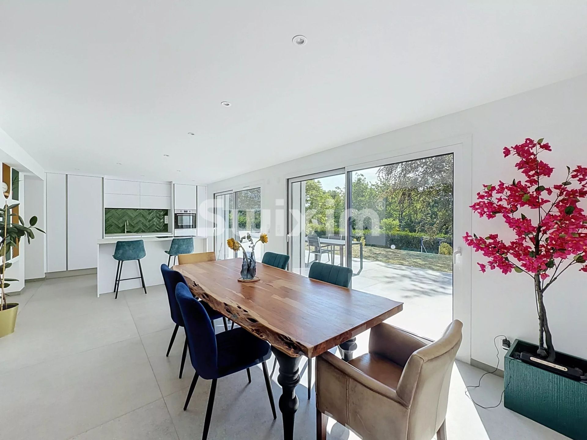 maison 8 Pièces en vente sur Prévessin-Moëns (01280)