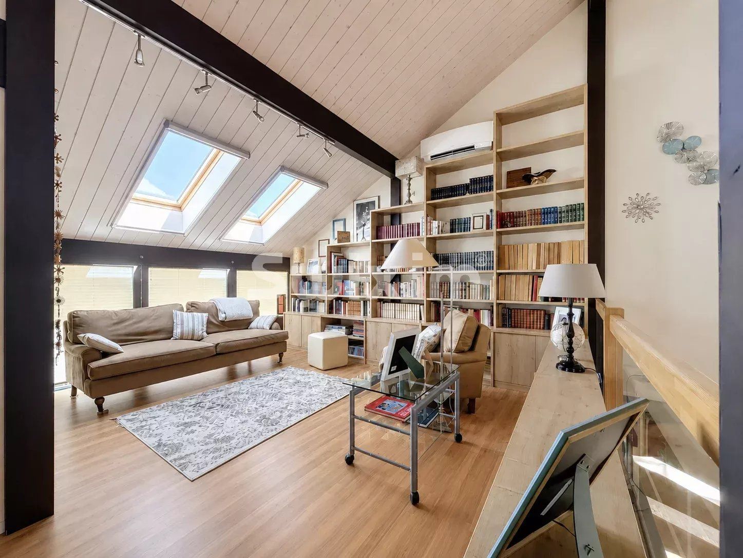 maison 10 Pièces en vente sur Divonne-les-Bains (01220)