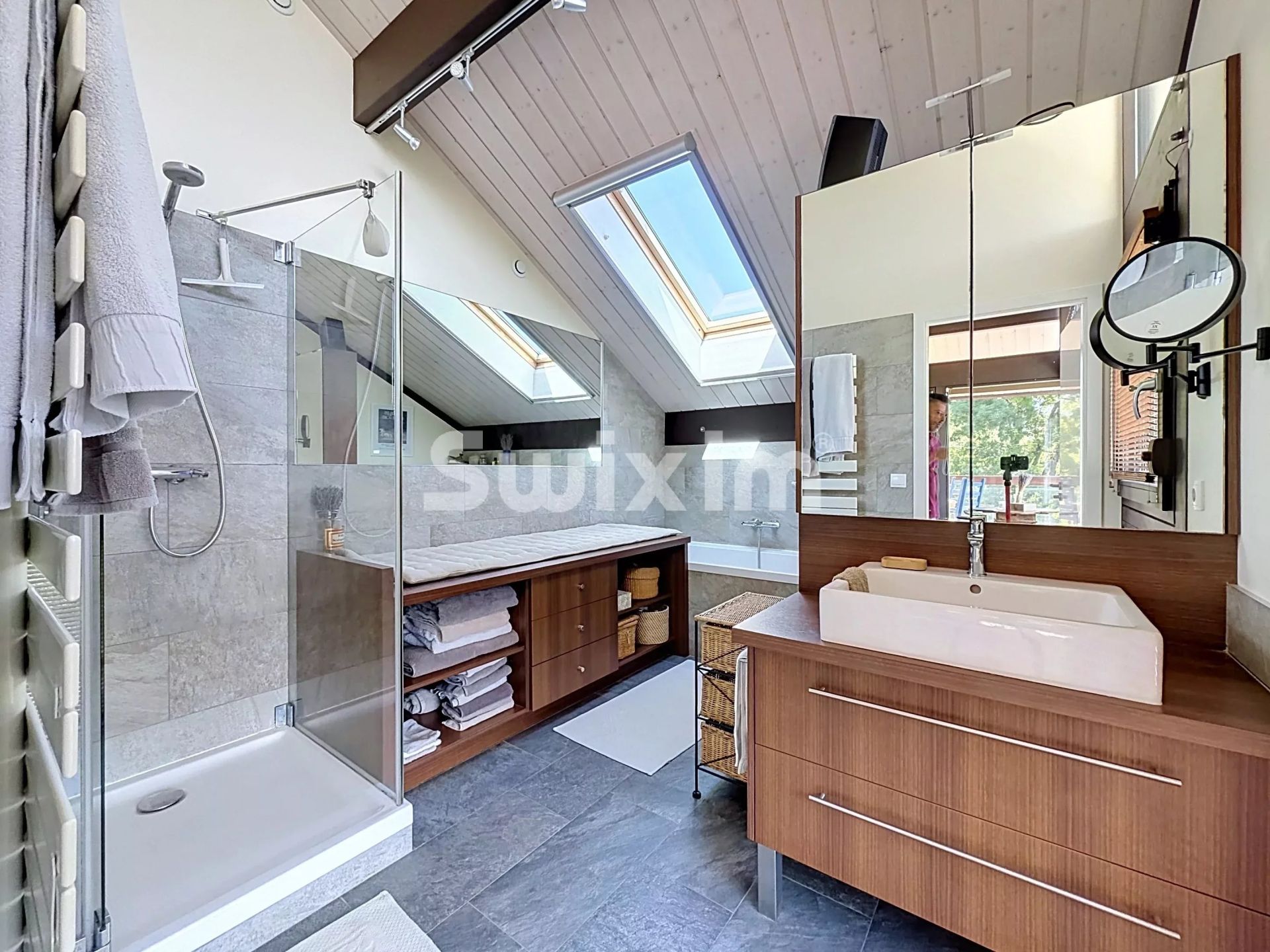 maison 10 Pièces en vente sur Divonne-les-Bains (01220)