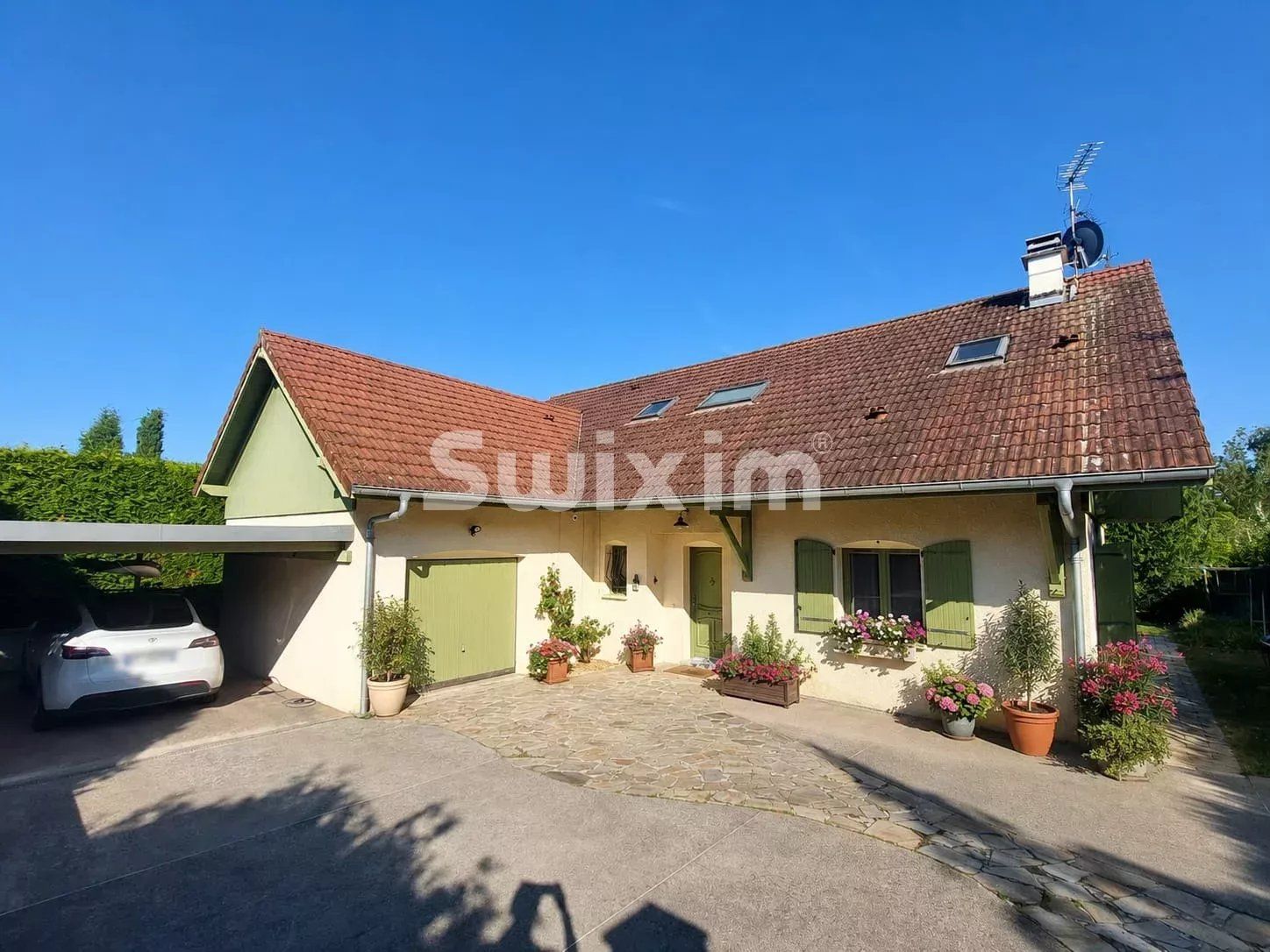 maison 8 Pièces en vente sur Cessy (01170)
