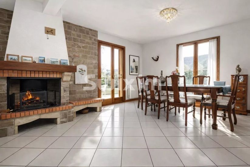 Sale House Ornex 7&nbsp;Rooms 161.58&nbsp;m²