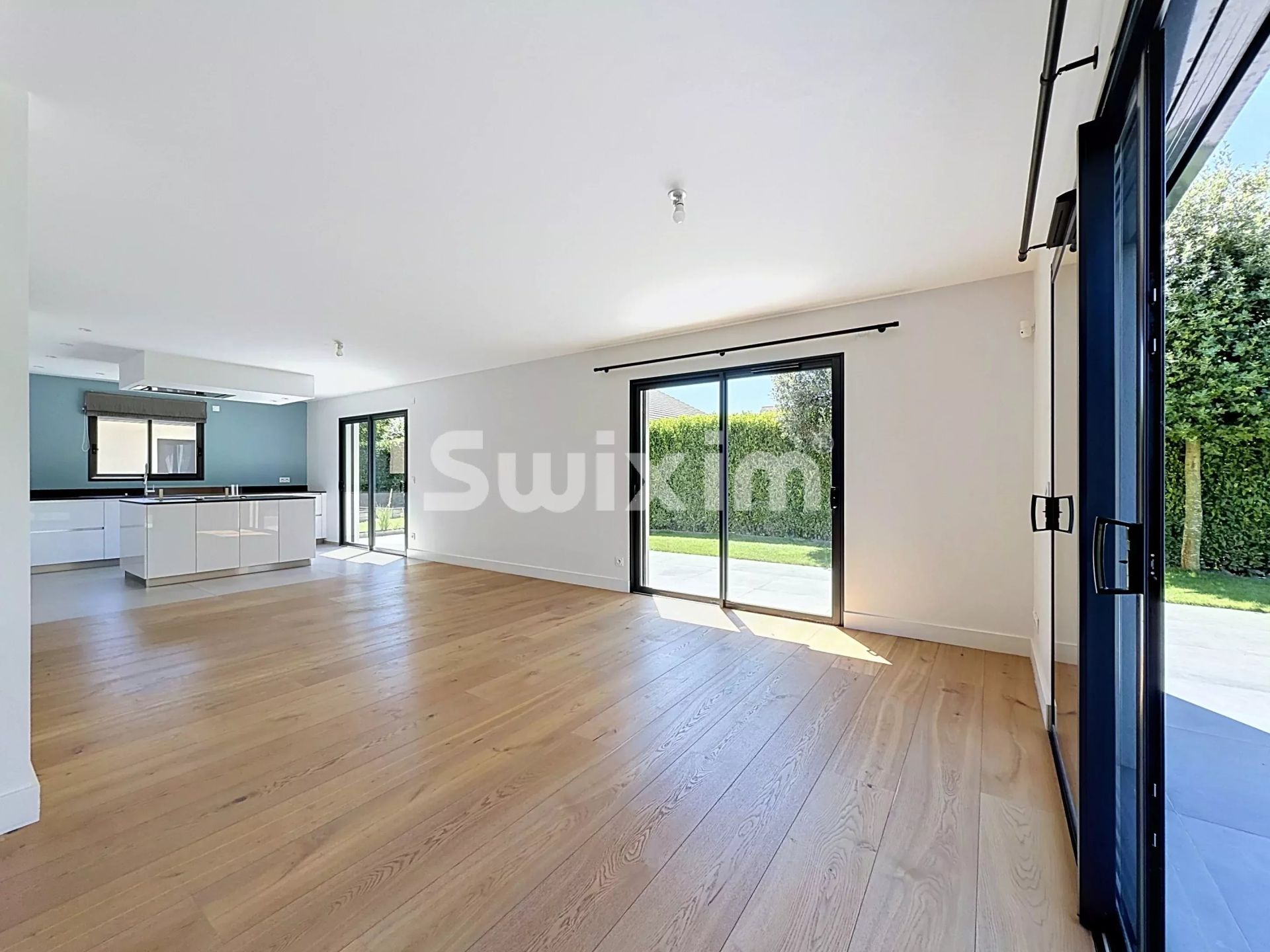 house 6 Rooms for sale on Prévessin-Moëns (01280)